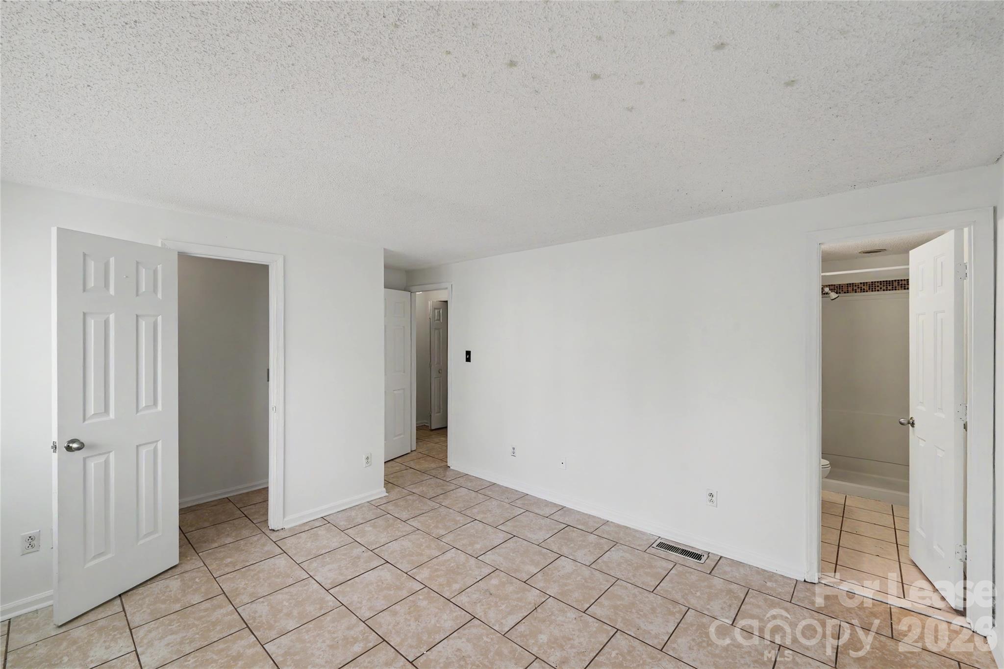 9626 Vinca Circle D Property Photo 8