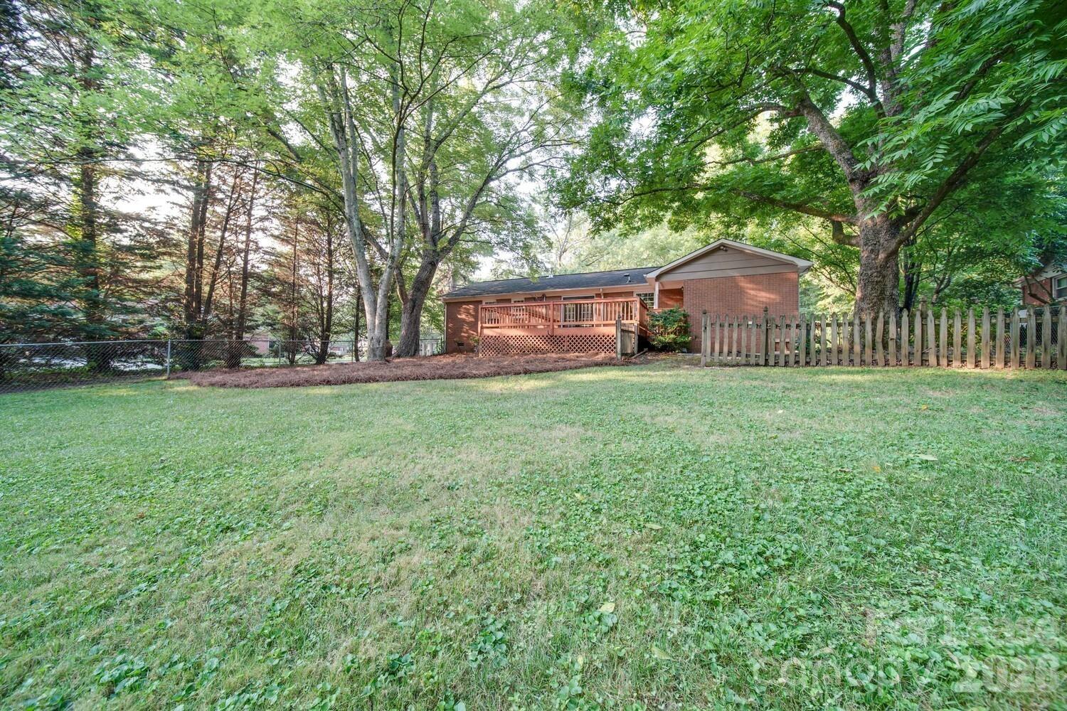 6700 Castlegate Drive Property Photo 5