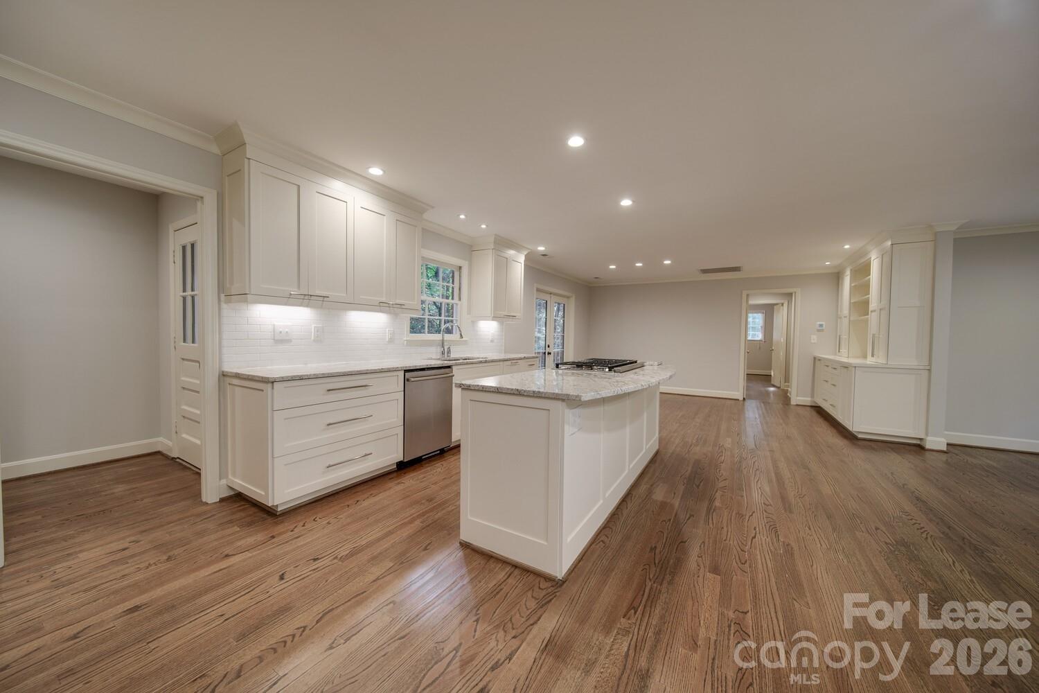 6700 Castlegate Drive Property Photo 12