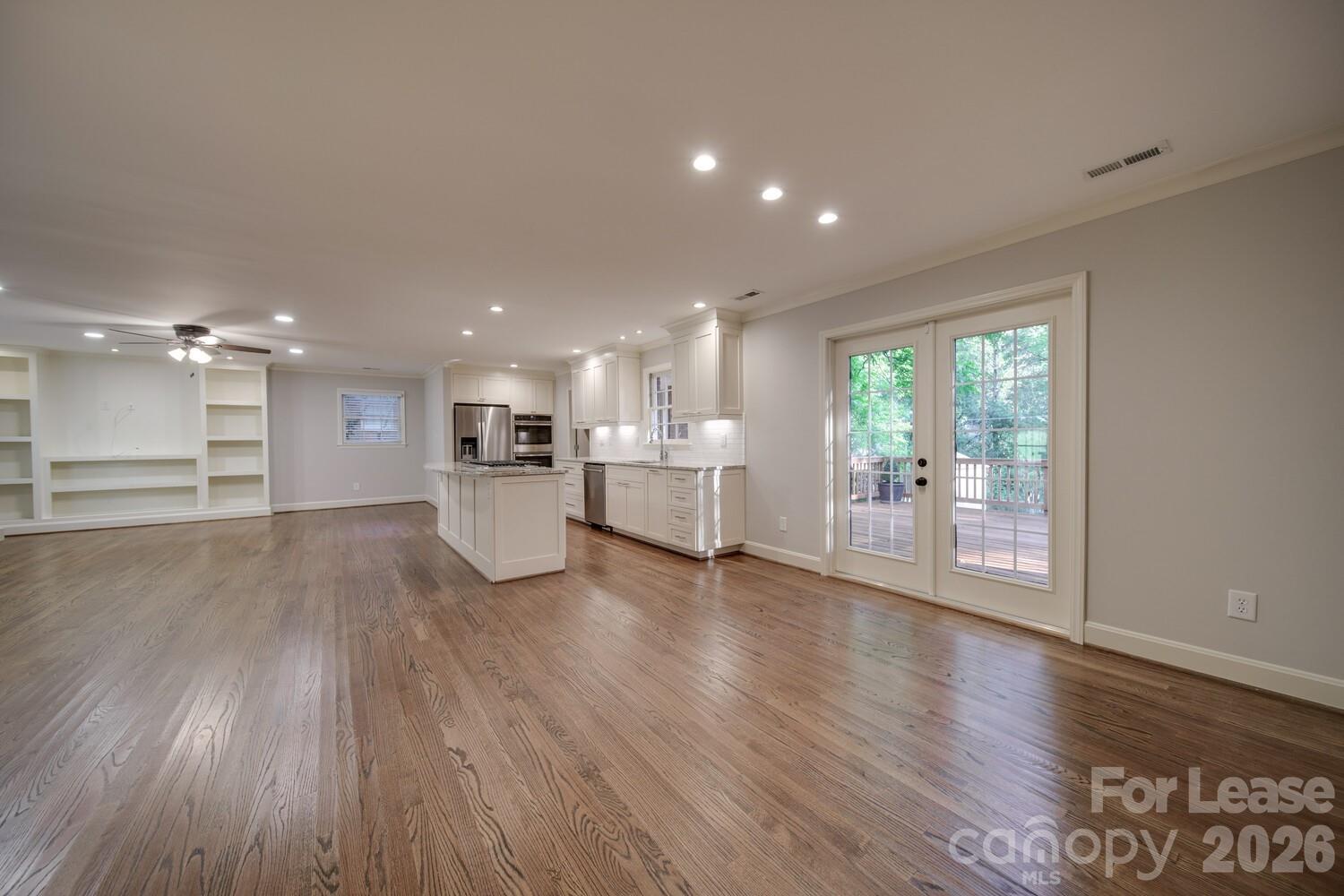 6700 Castlegate Drive Property Photo 15