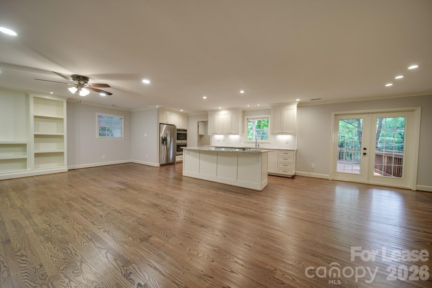6700 Castlegate Drive Property Photo 17