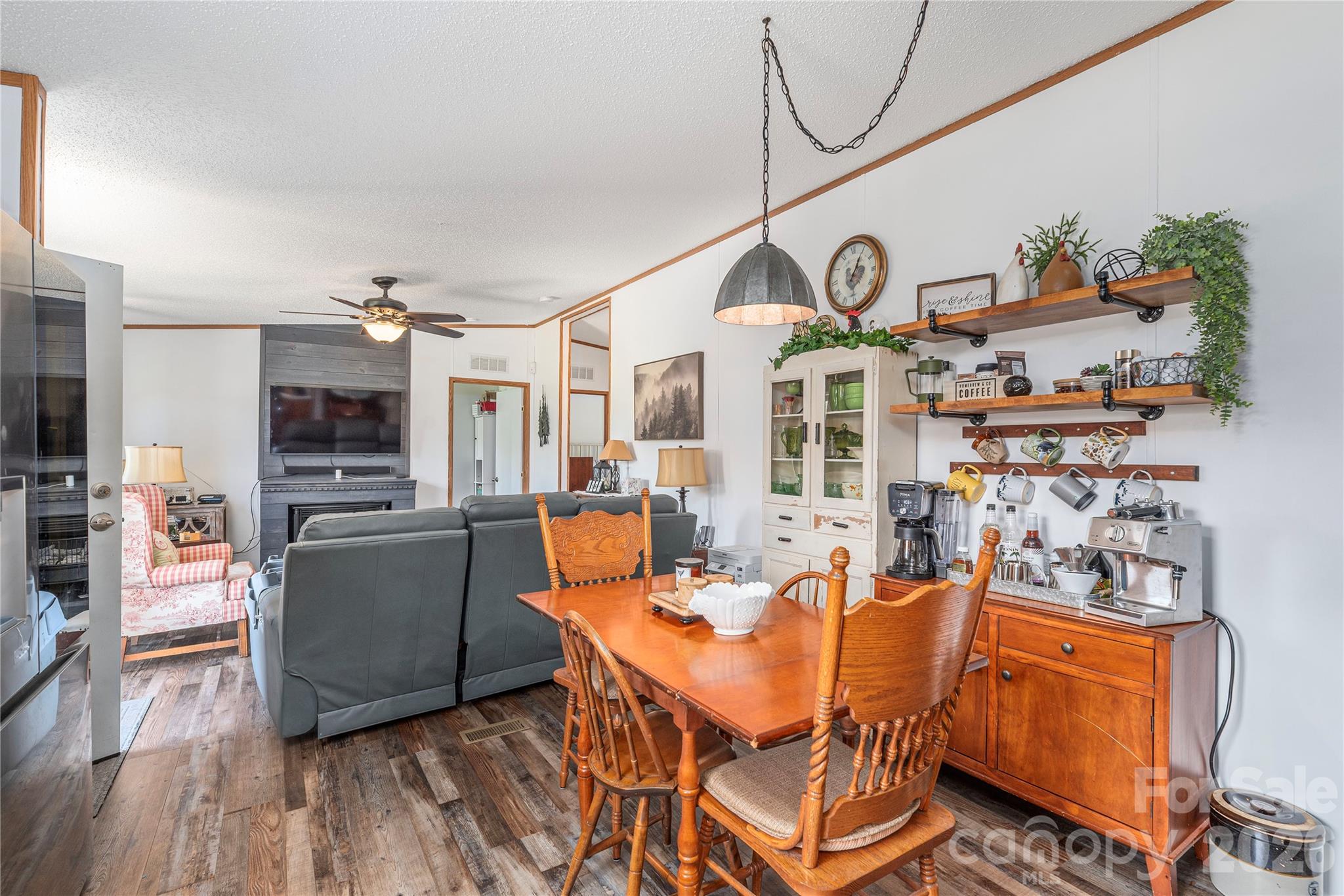 40 Farmstead Road Property Photo 7