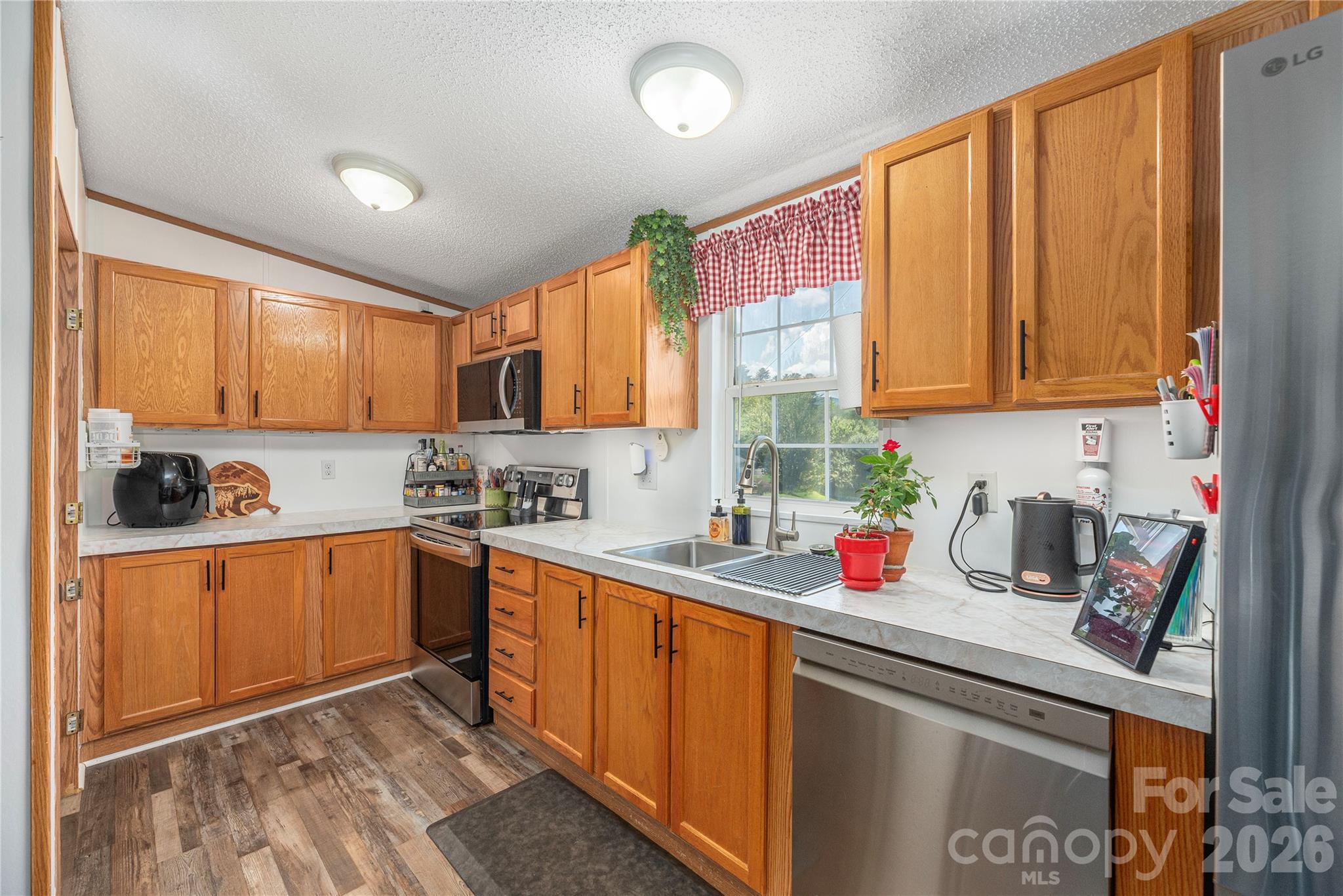 40 Farmstead Road Property Photo 9