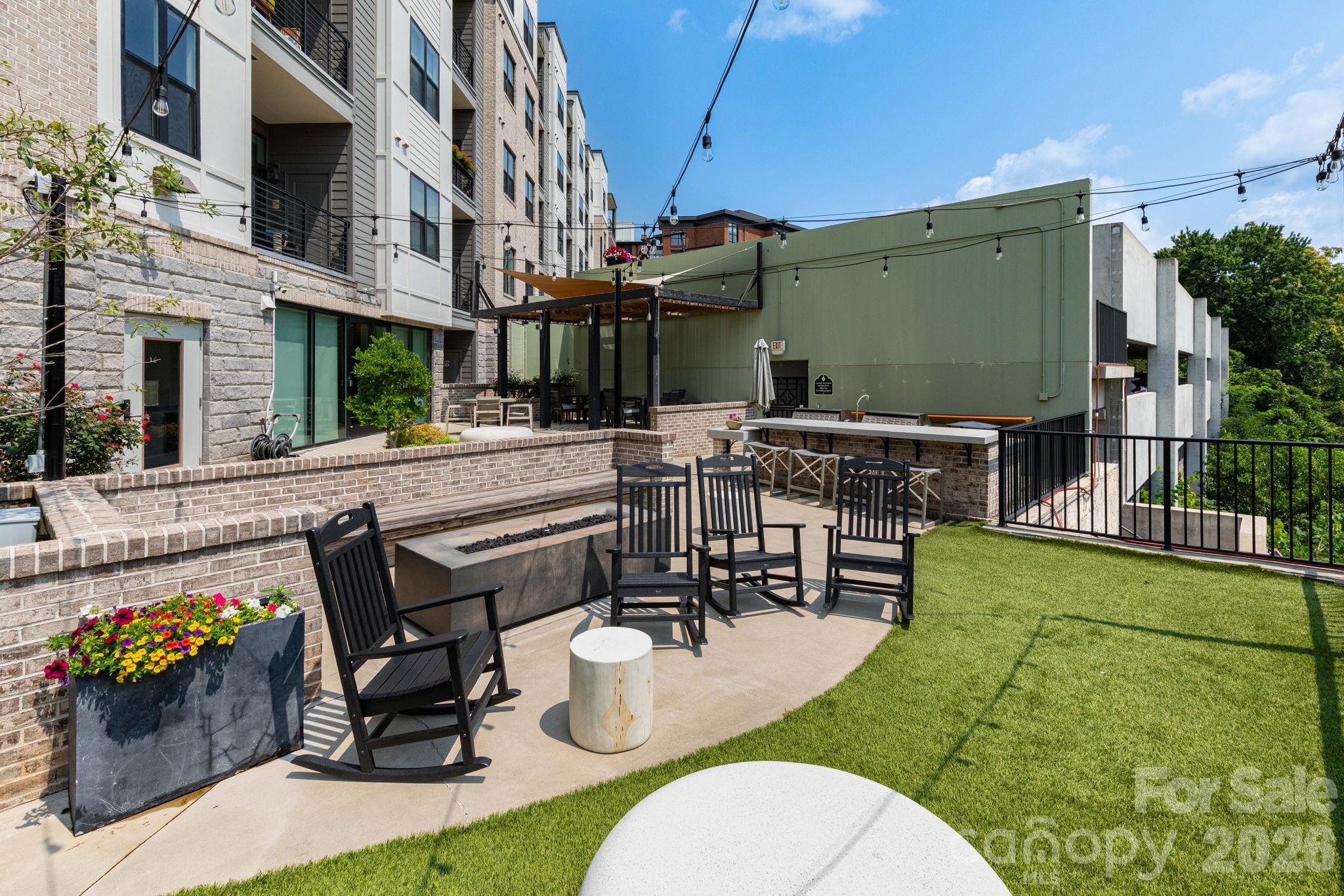55 S Market Street 411 Property Photo 27