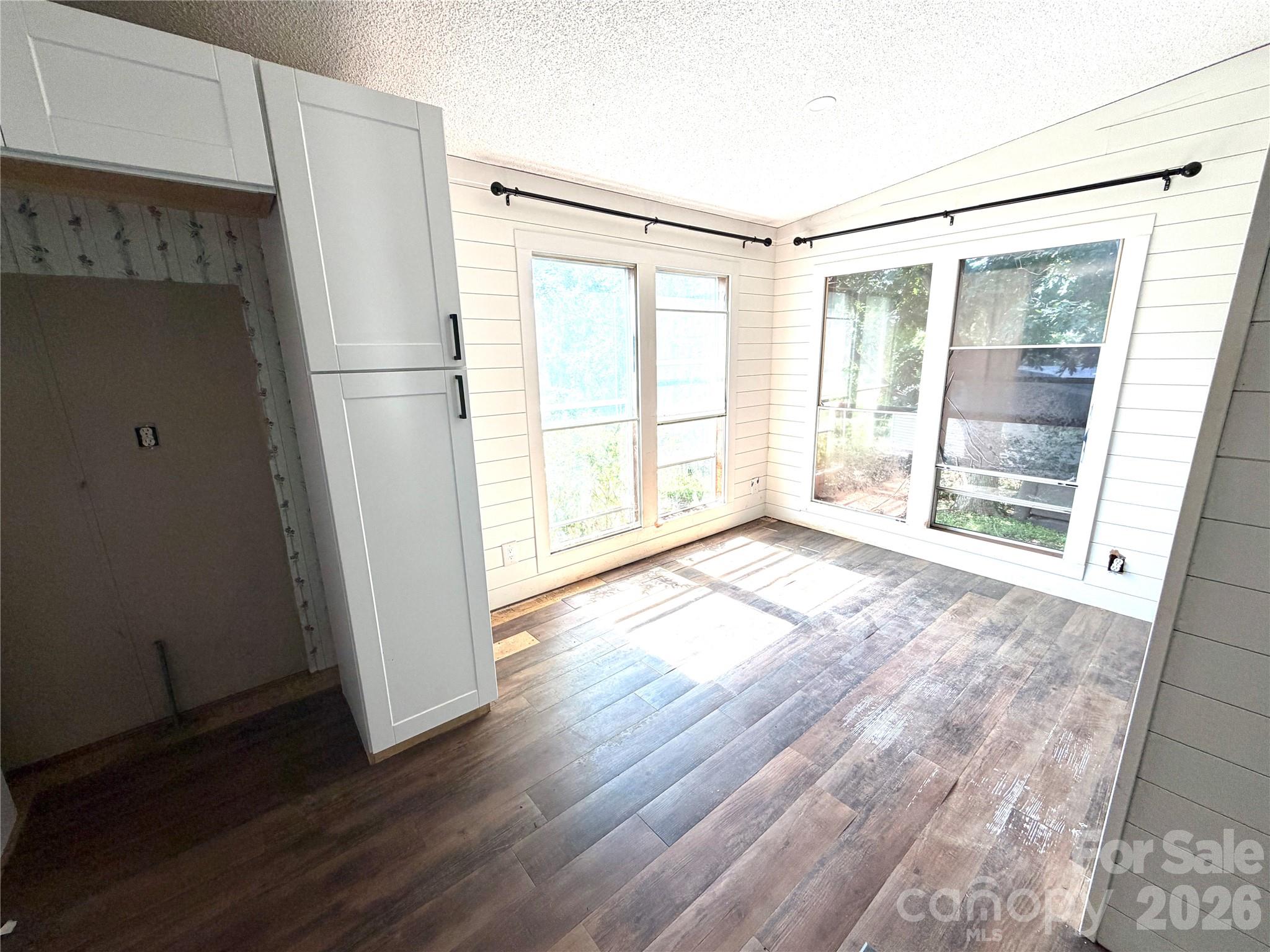 1050 Gold Mine Drive 6 Property Photo 5