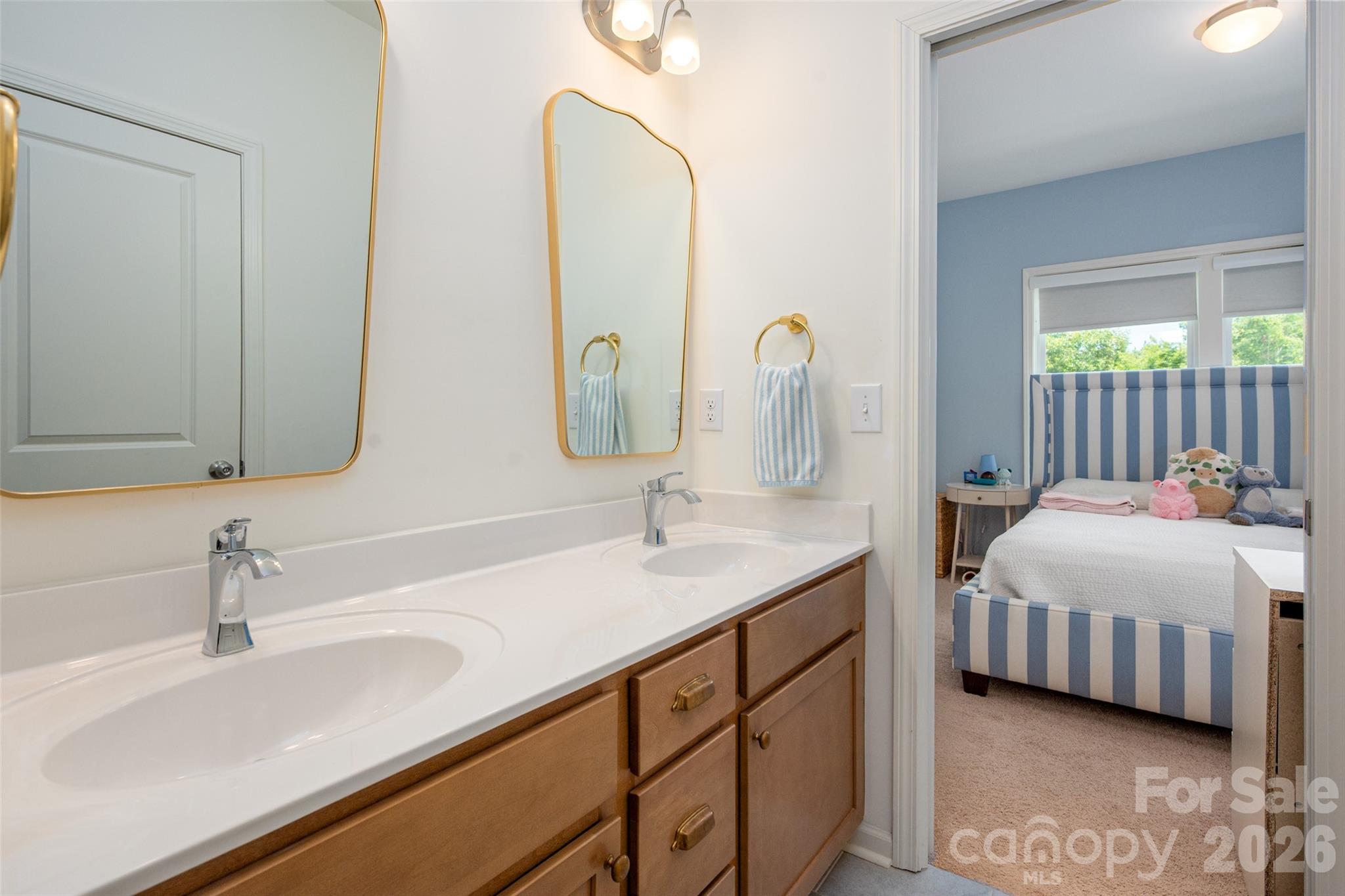 1042 Scotch Meadows Loop Property Photo 24