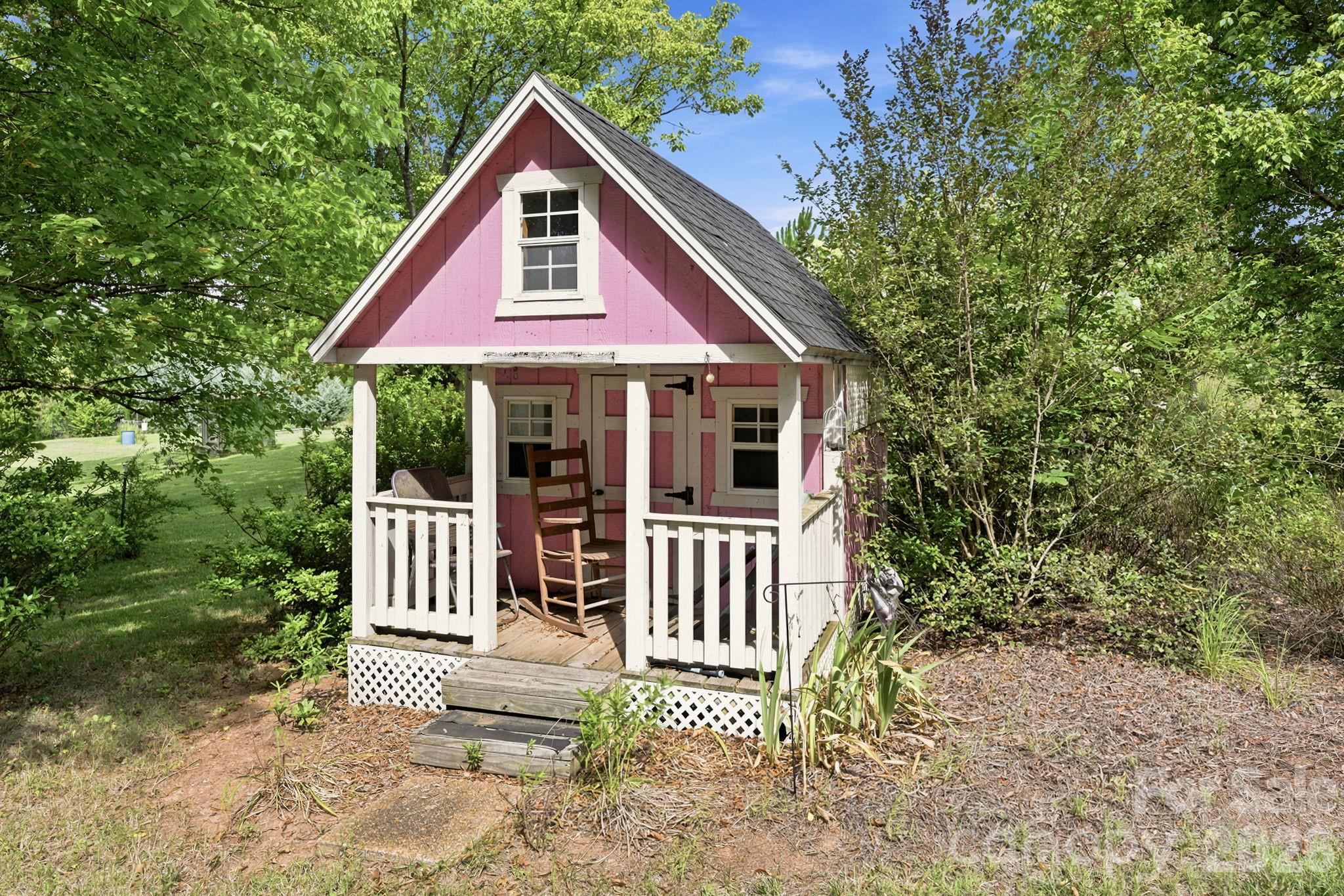 601 Faith Road Property Photo 9