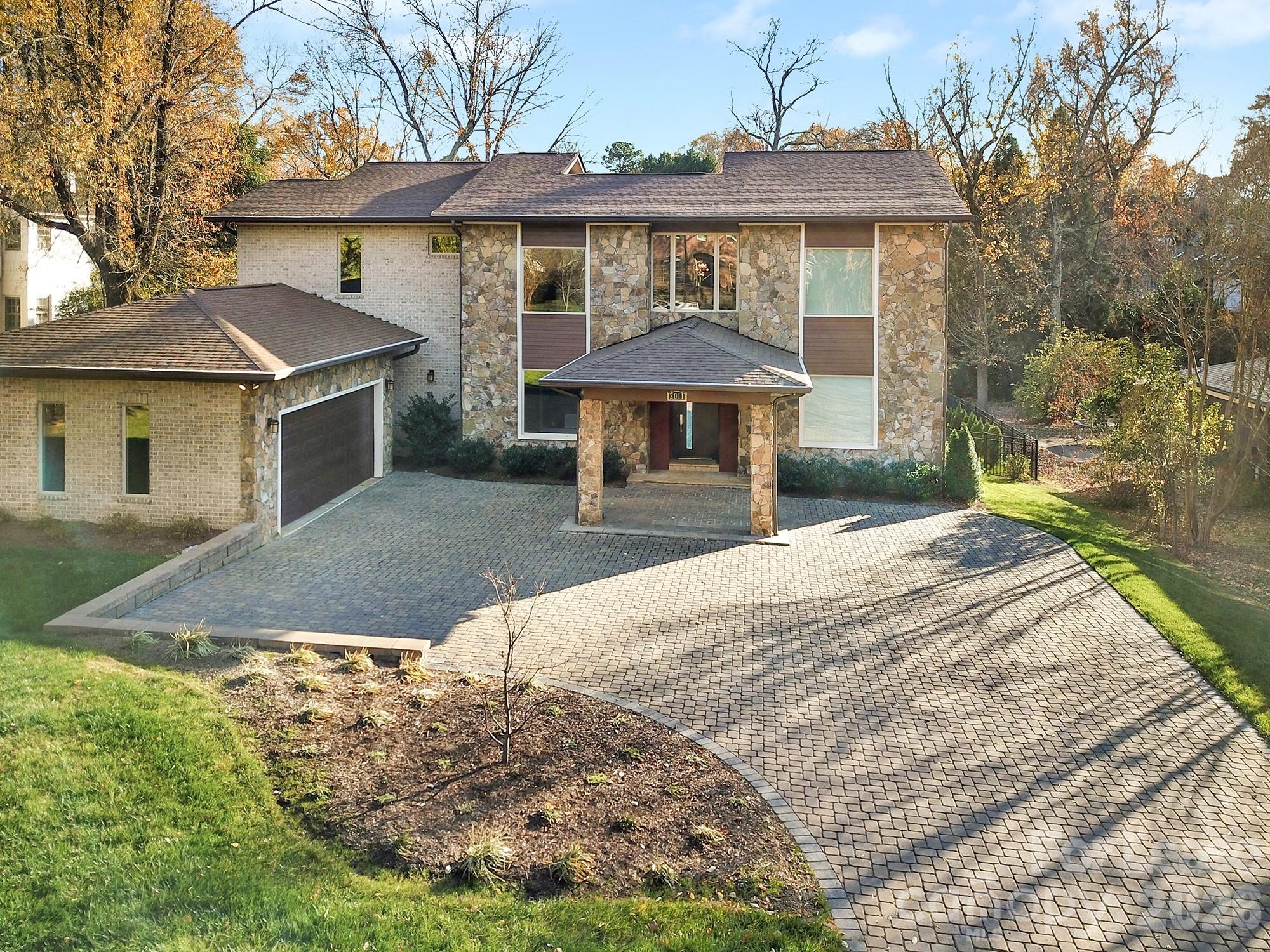 2011 Sharon Avenue Property Photo 1