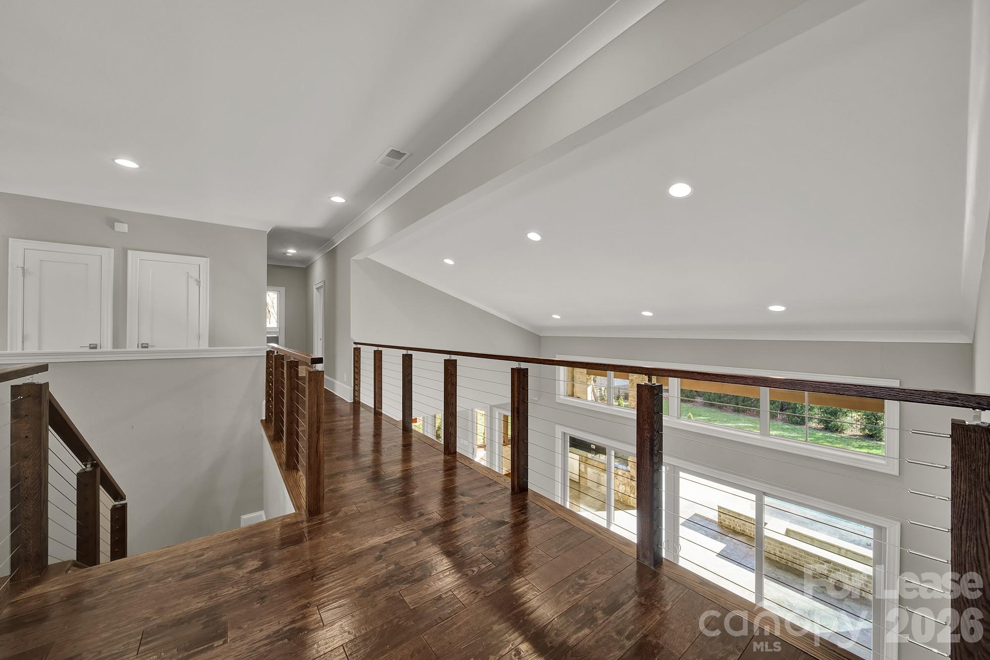 2011 Sharon Avenue Property Photo 22