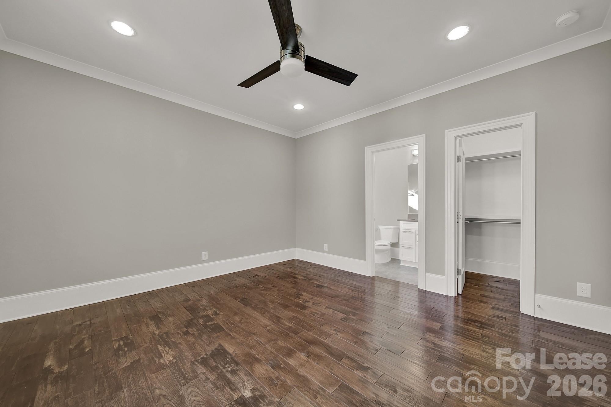 2011 Sharon Avenue Property Photo 26