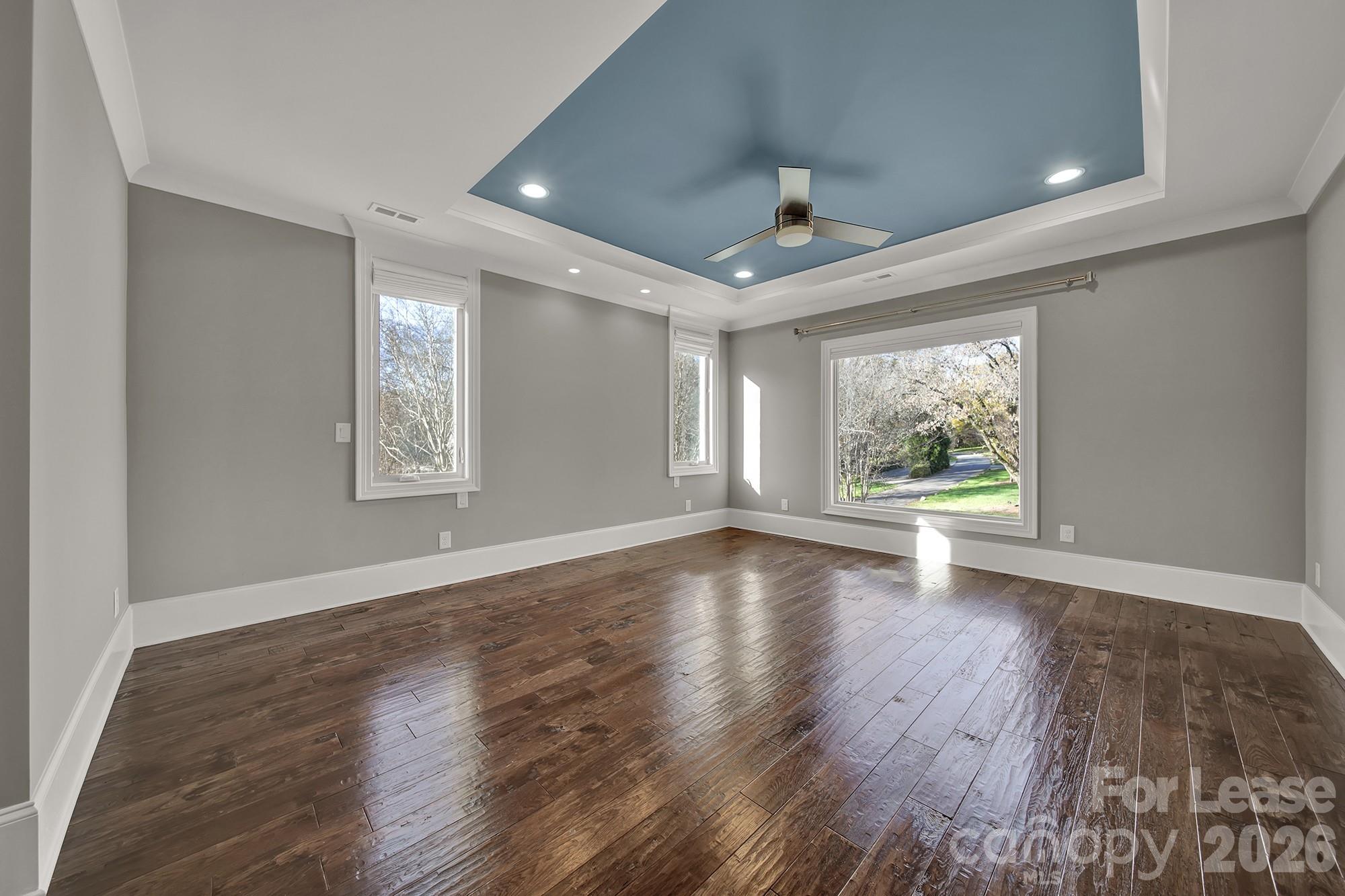 2011 Sharon Avenue Property Photo 31