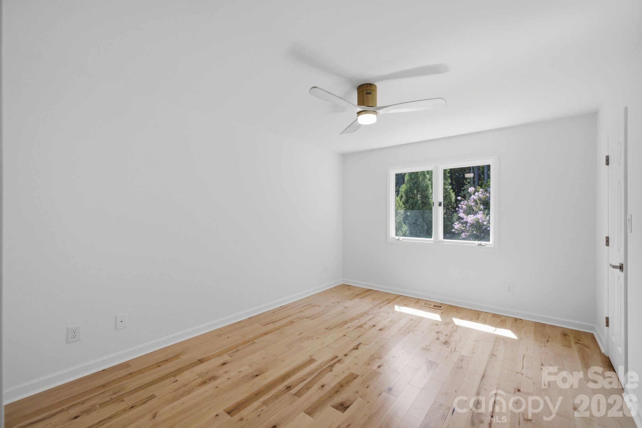 2494 Cherry Lane Property Photo 24