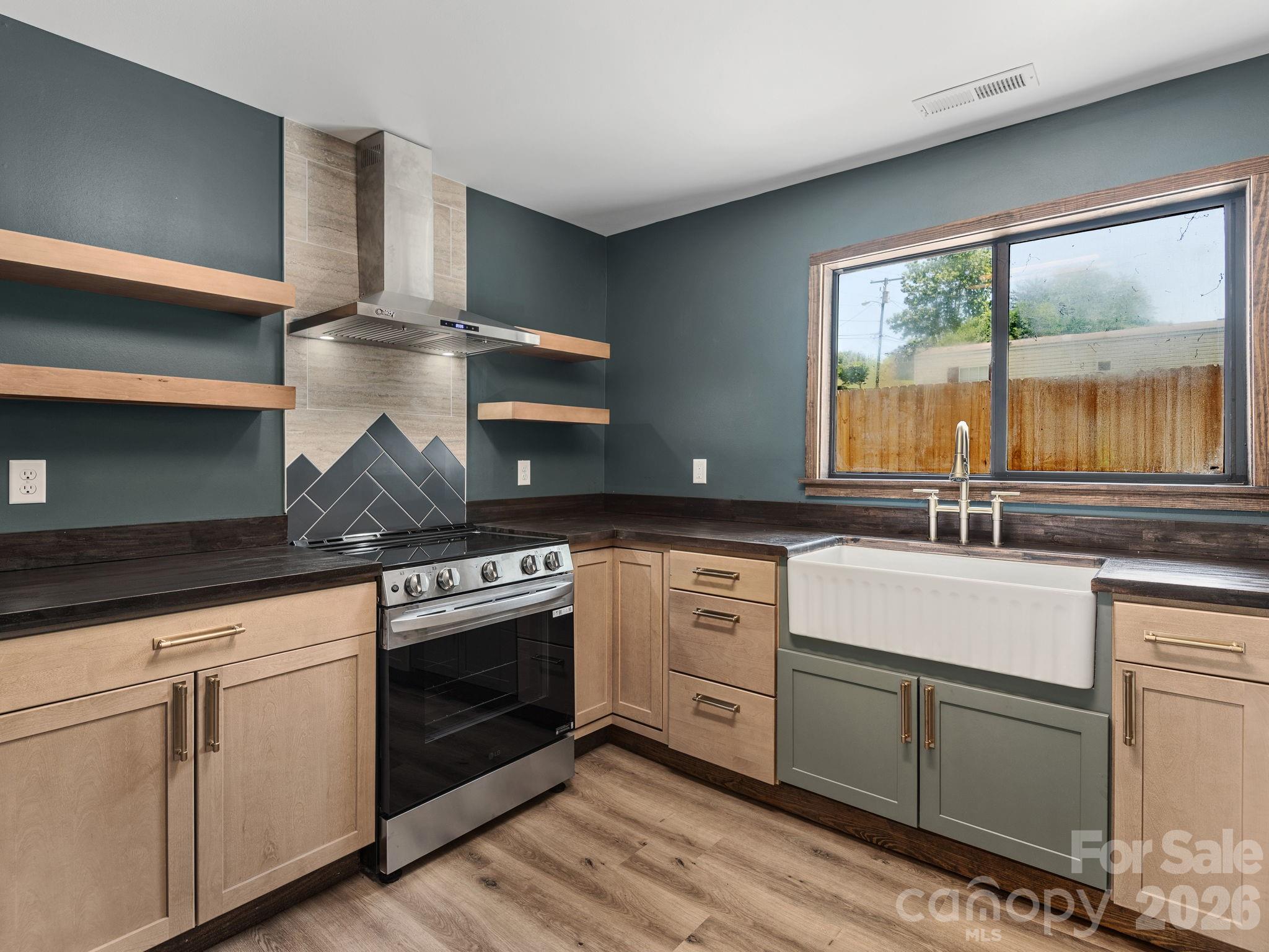 78 Travis Street Property Photo 12