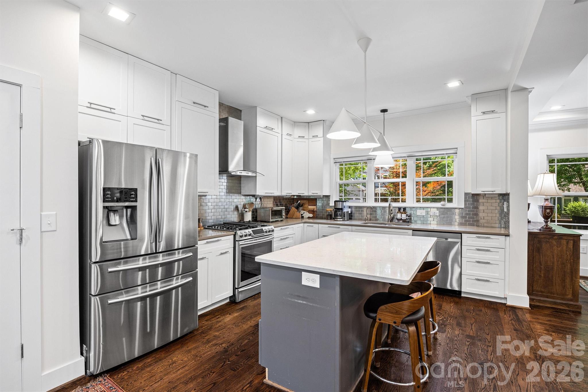 821 Woodside Avenue Property Photo 11