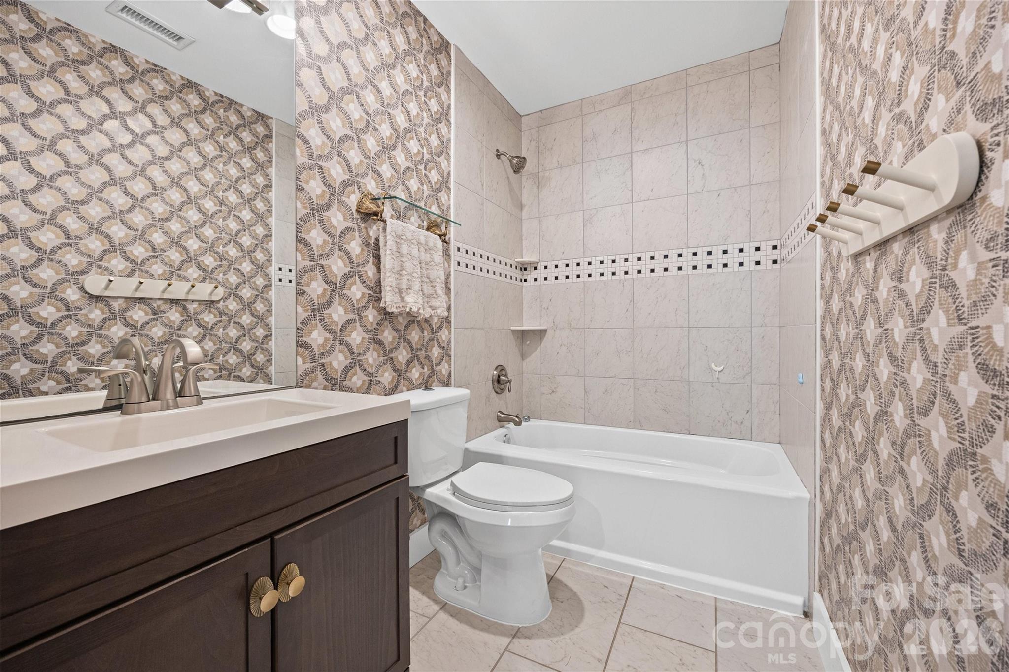 821 Woodside Avenue Property Photo 37