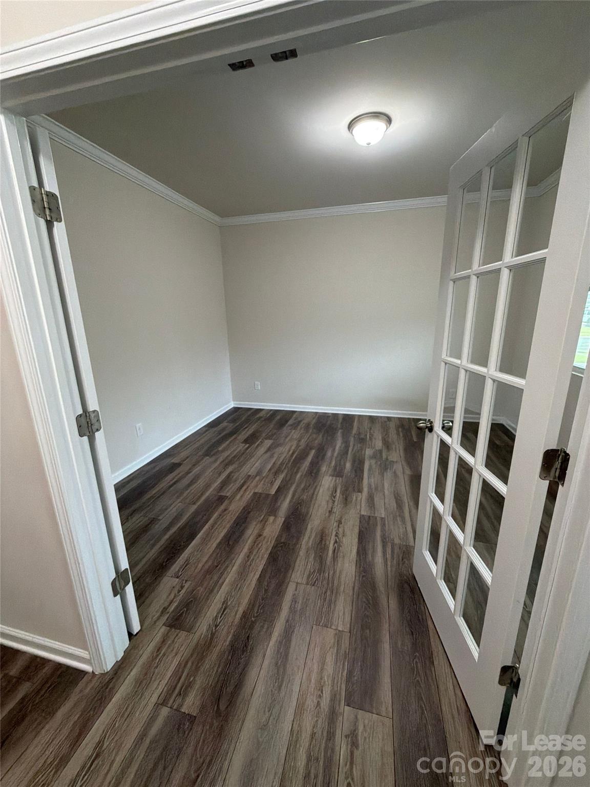 1008 Fairbrae Lane Property Photo 3