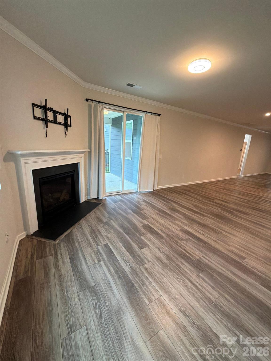 1008 Fairbrae Lane Property Photo 8