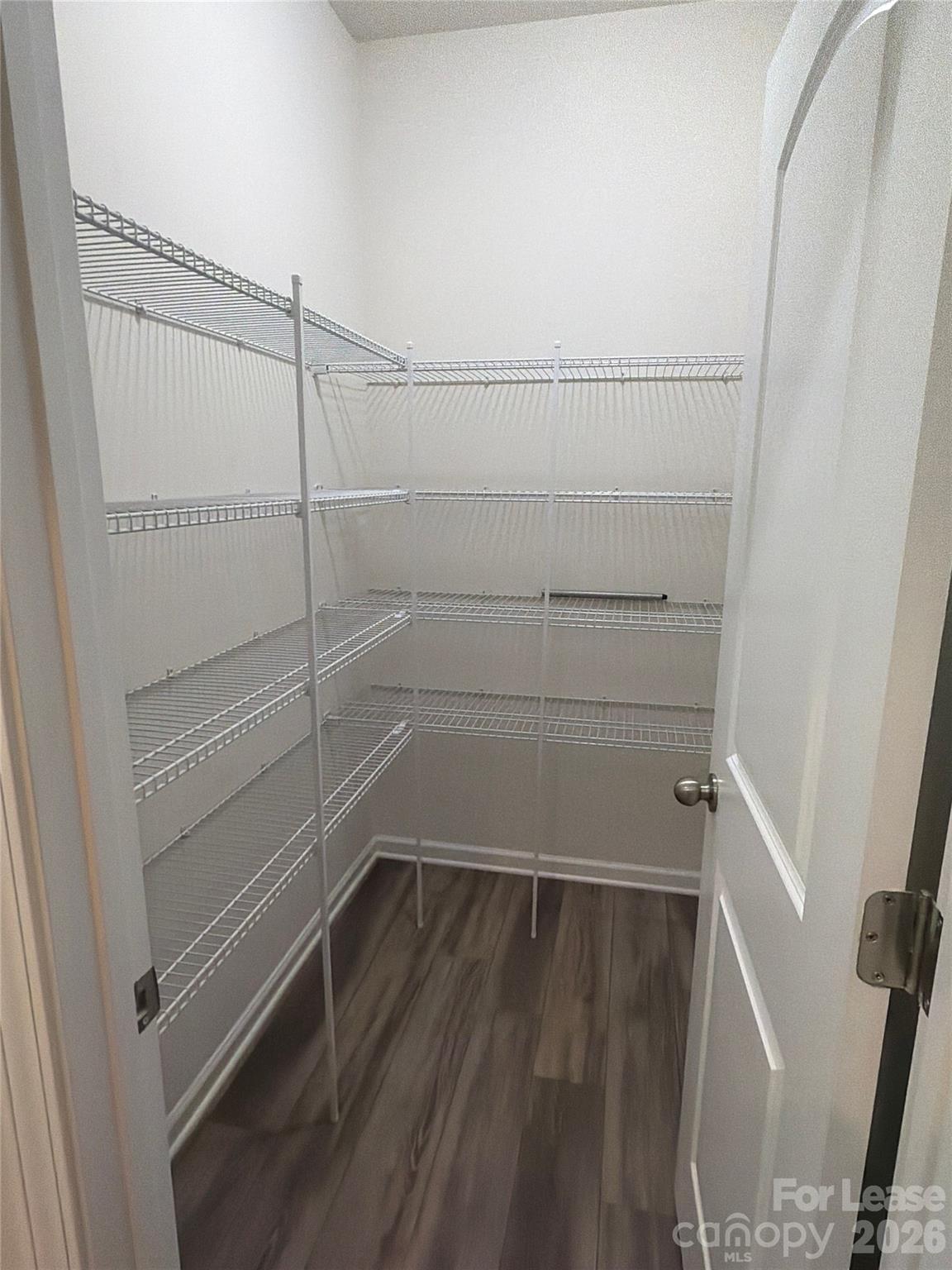 1008 Fairbrae Lane Property Photo 16