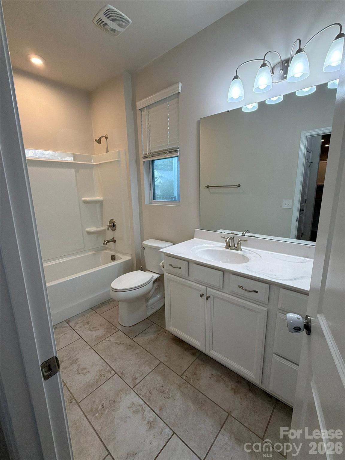 1008 Fairbrae Lane Property Photo 19