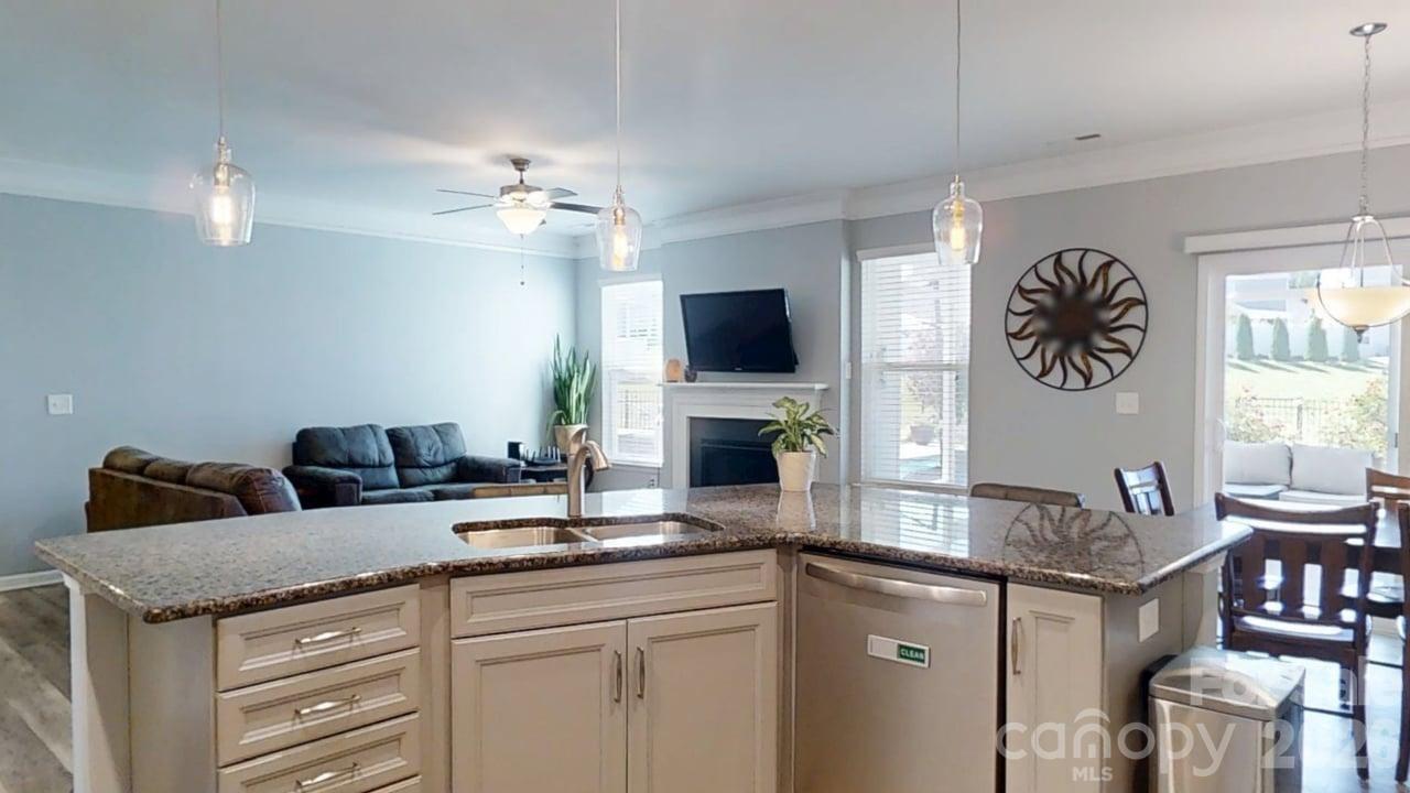 111 Lantern Acres Drive Property Photo 6