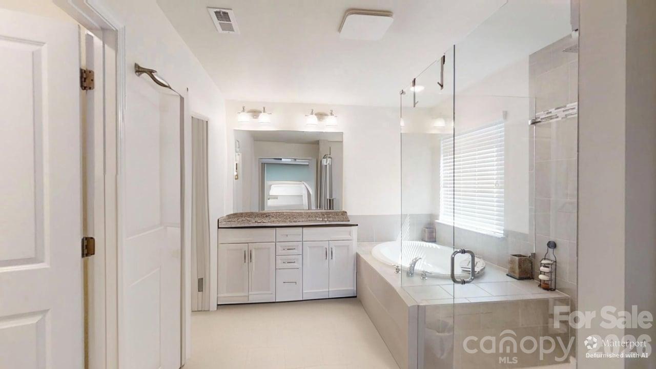 111 Lantern Acres Drive Property Photo 13