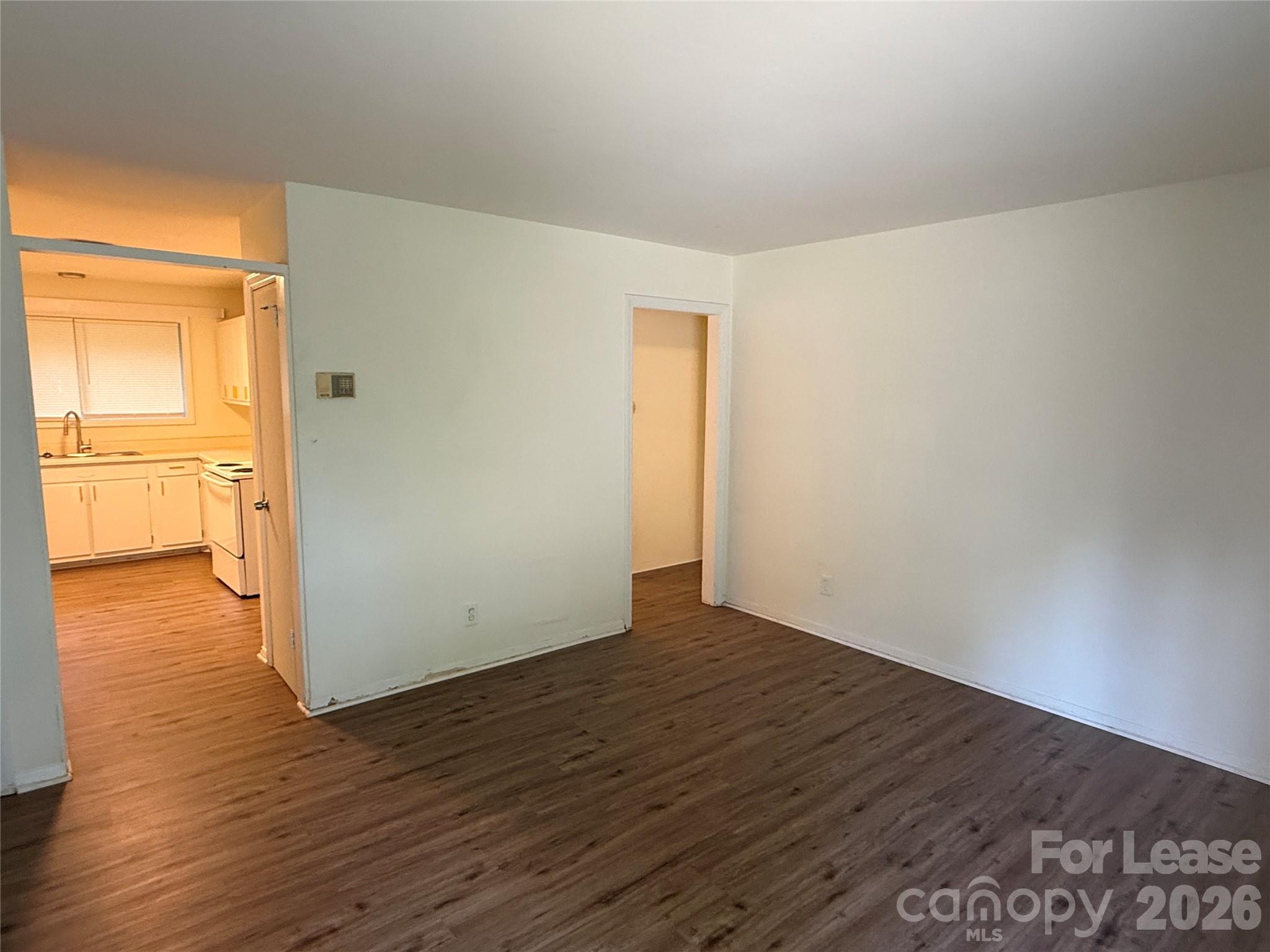 544 Blendwood Drive Property Photo 2