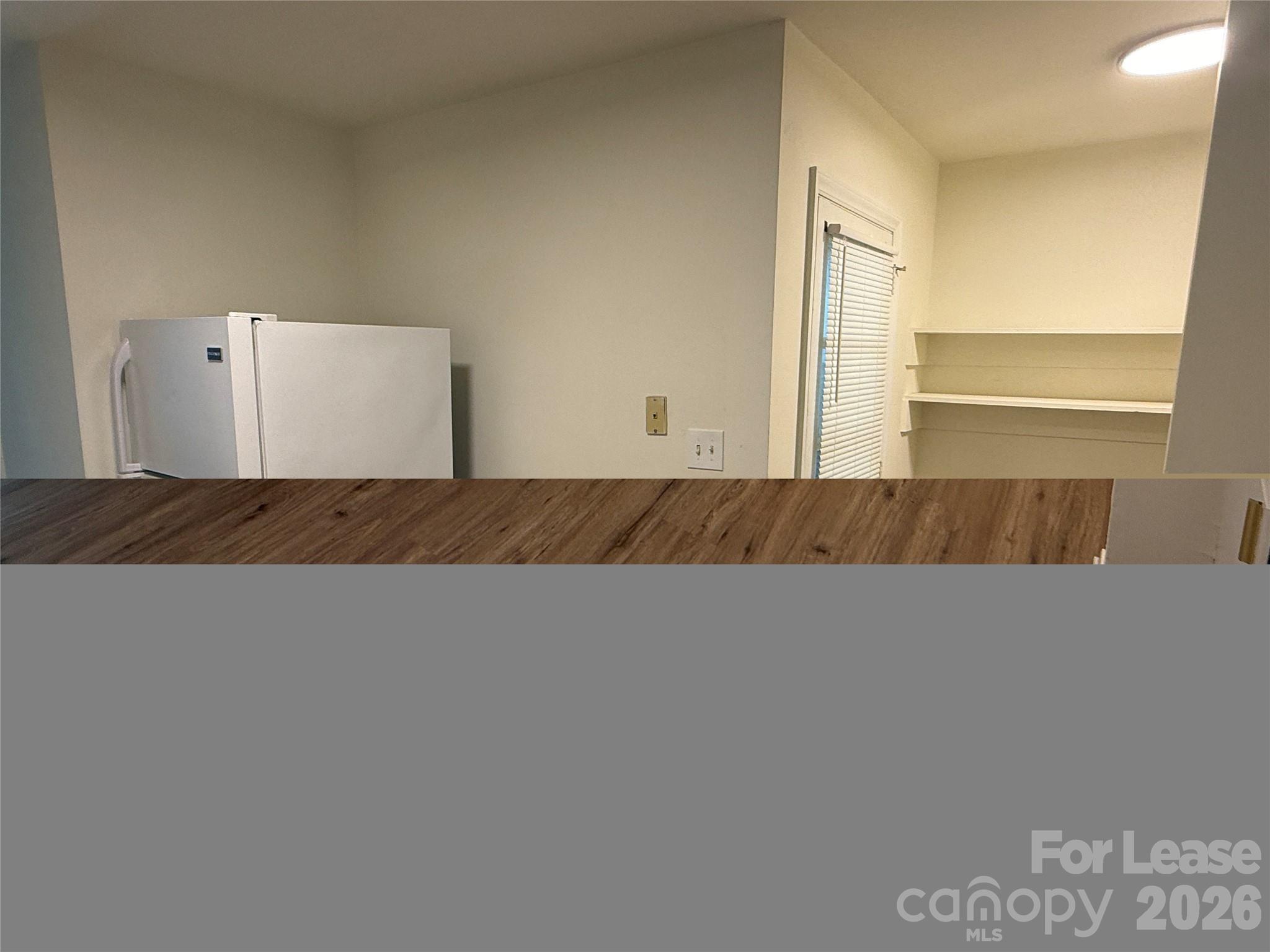 544 Blendwood Drive Property Photo 5