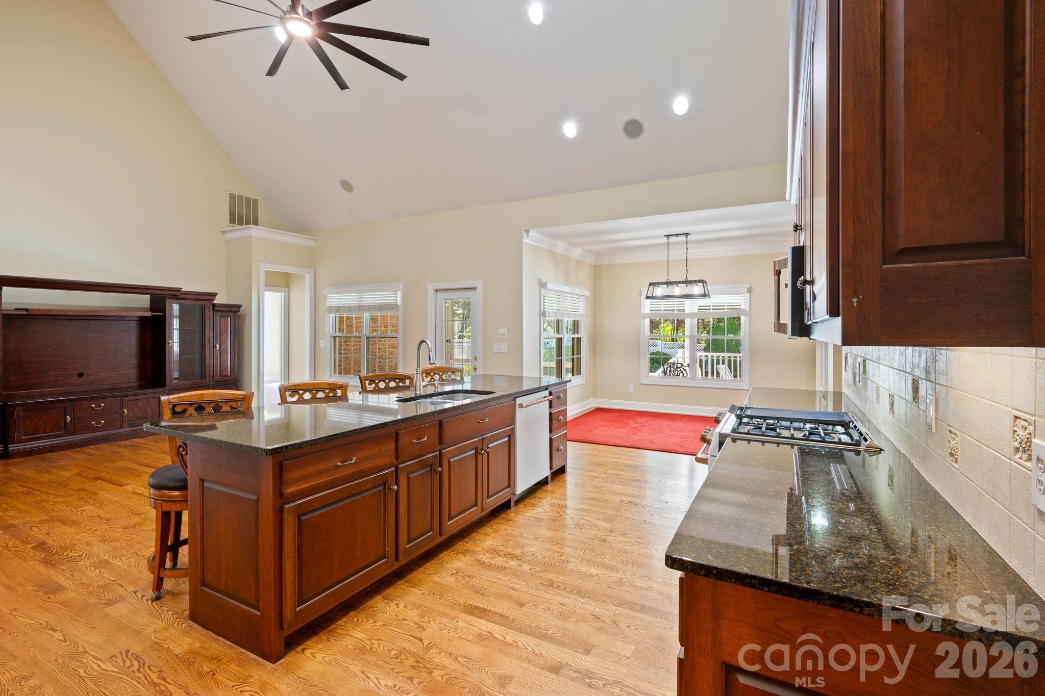 1851 29th Avenue Place Property Photo 9