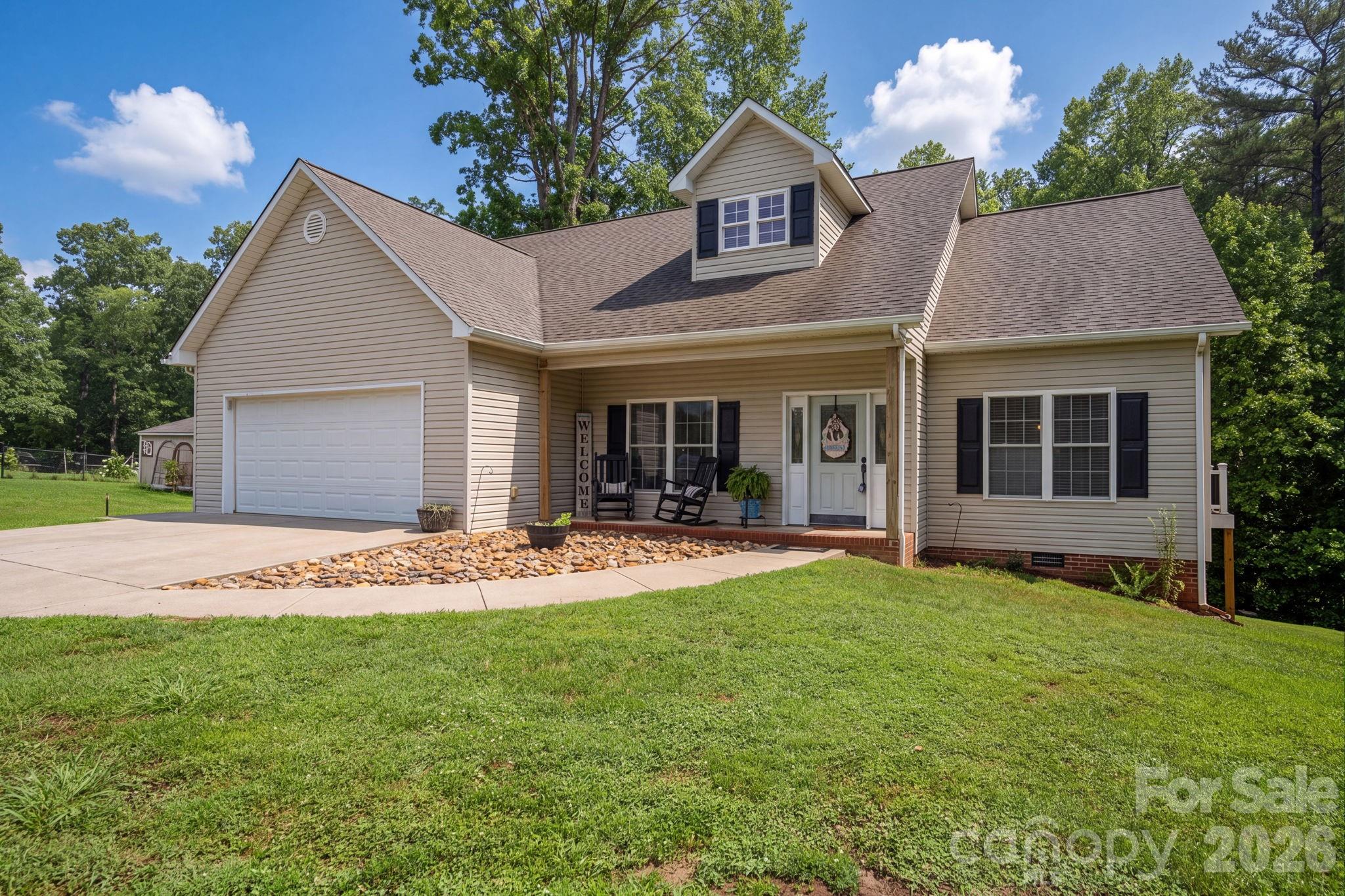 142 Azalea Drive Property Photo 1