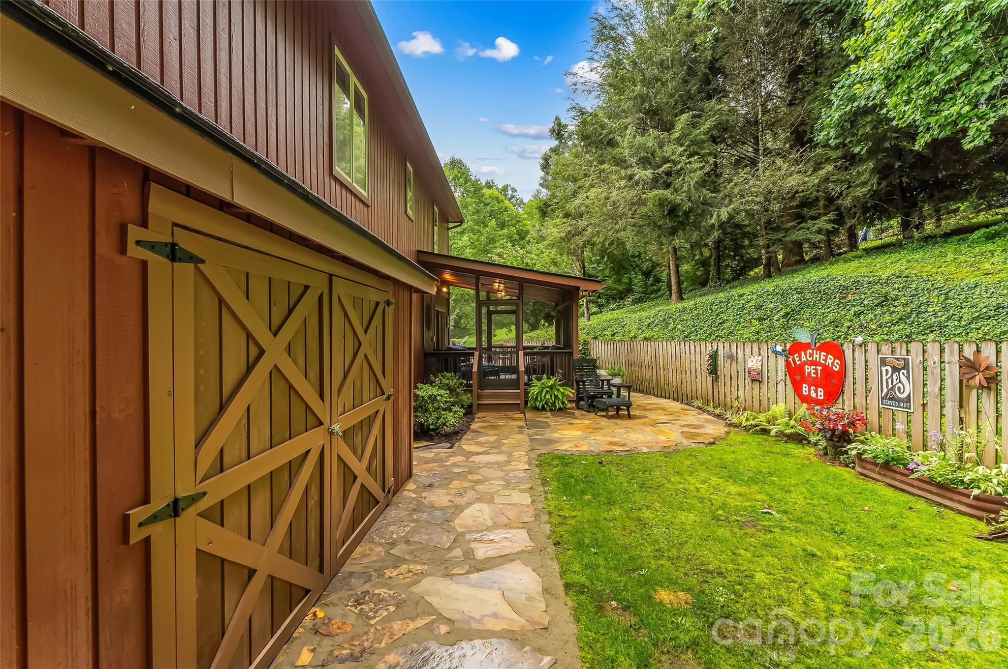 121 Stonecrest Drive Property Photo 29