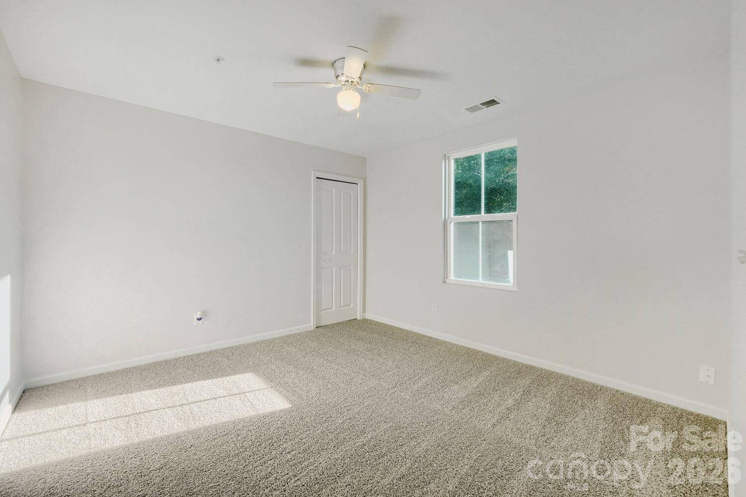 2394 Everton Circle Property Photo 13