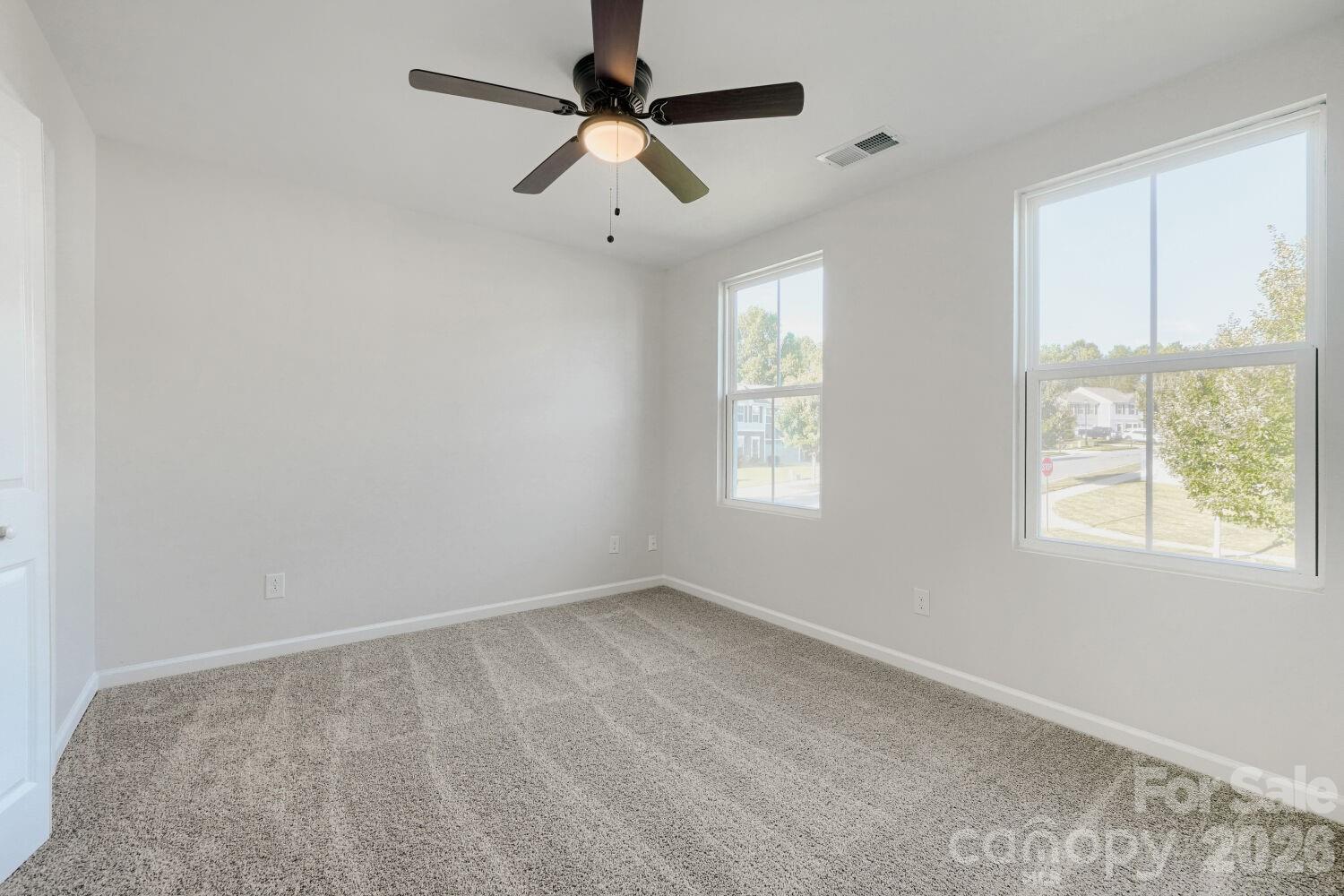 2394 Everton Circle Property Photo 15