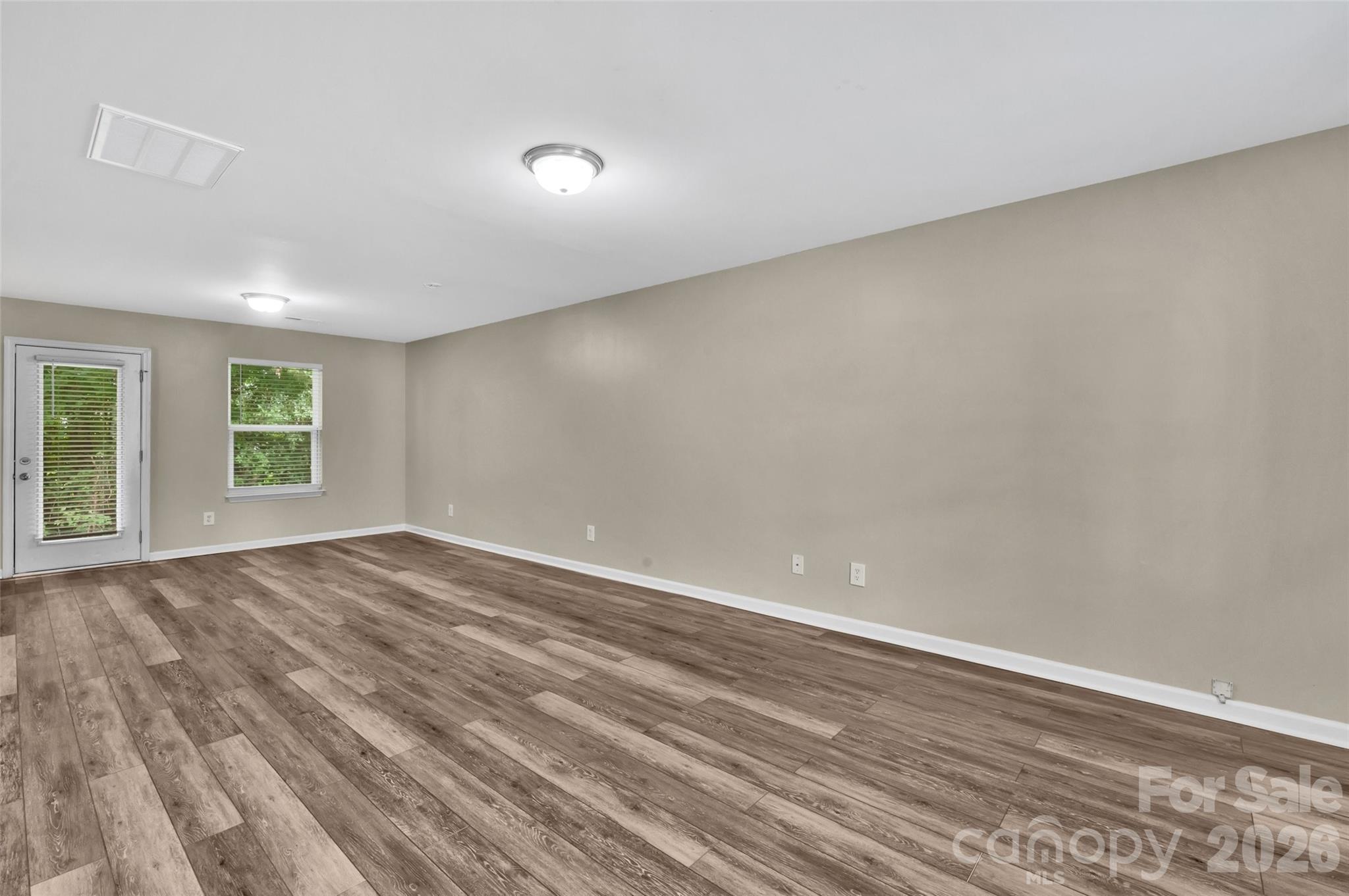 8500 Four Sisters Lane Property Photo 7