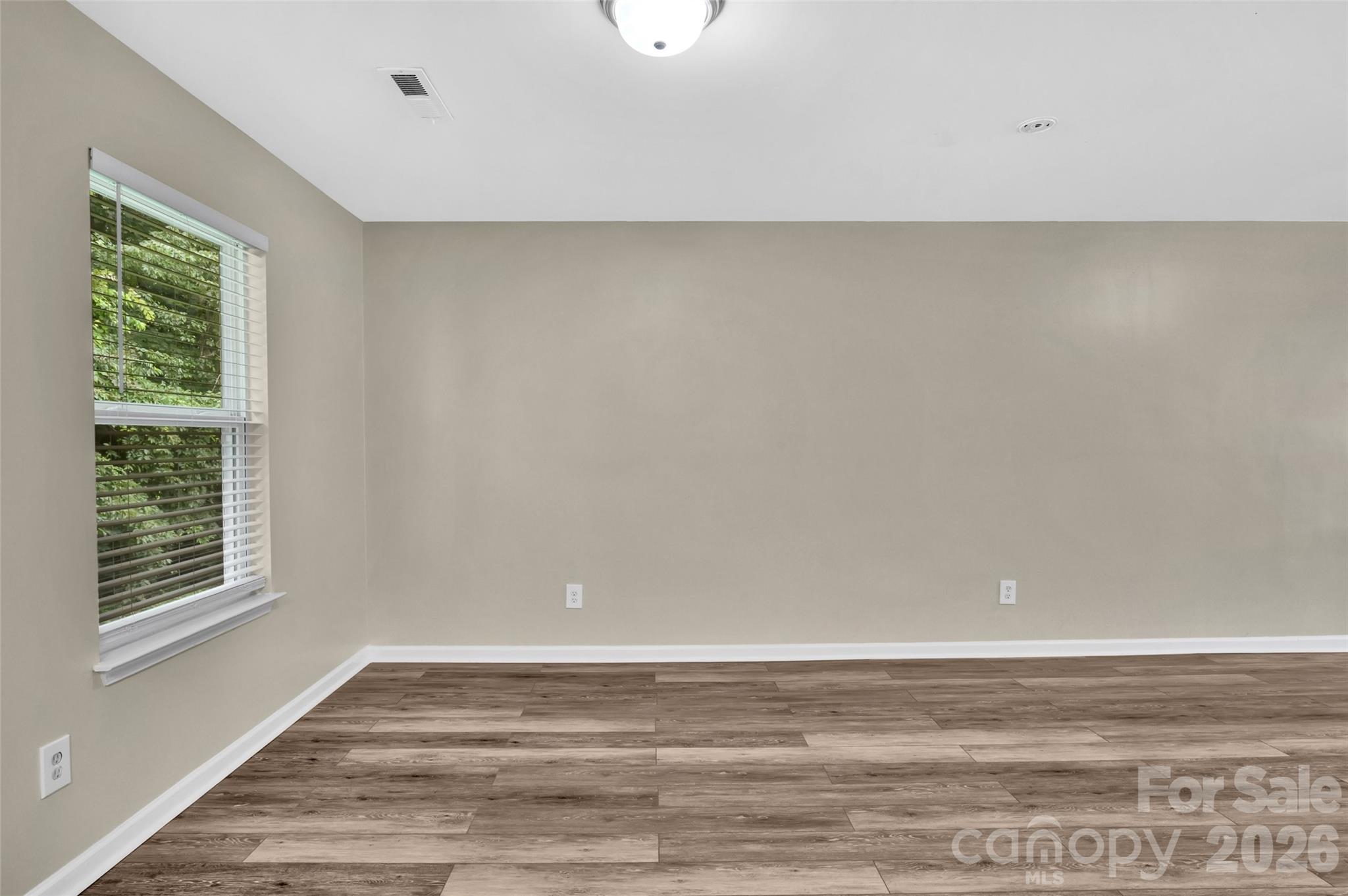 8500 Four Sisters Lane Property Photo 9