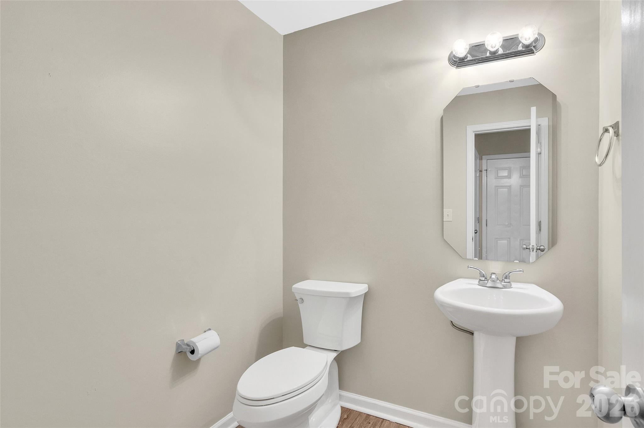 8500 Four Sisters Lane Property Photo 13