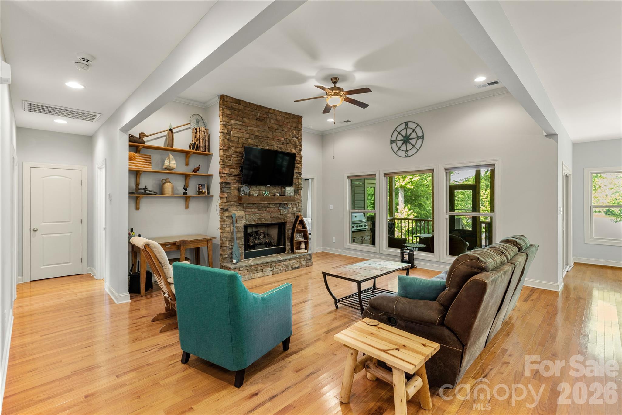 2051 Great North Road Property Photo 12