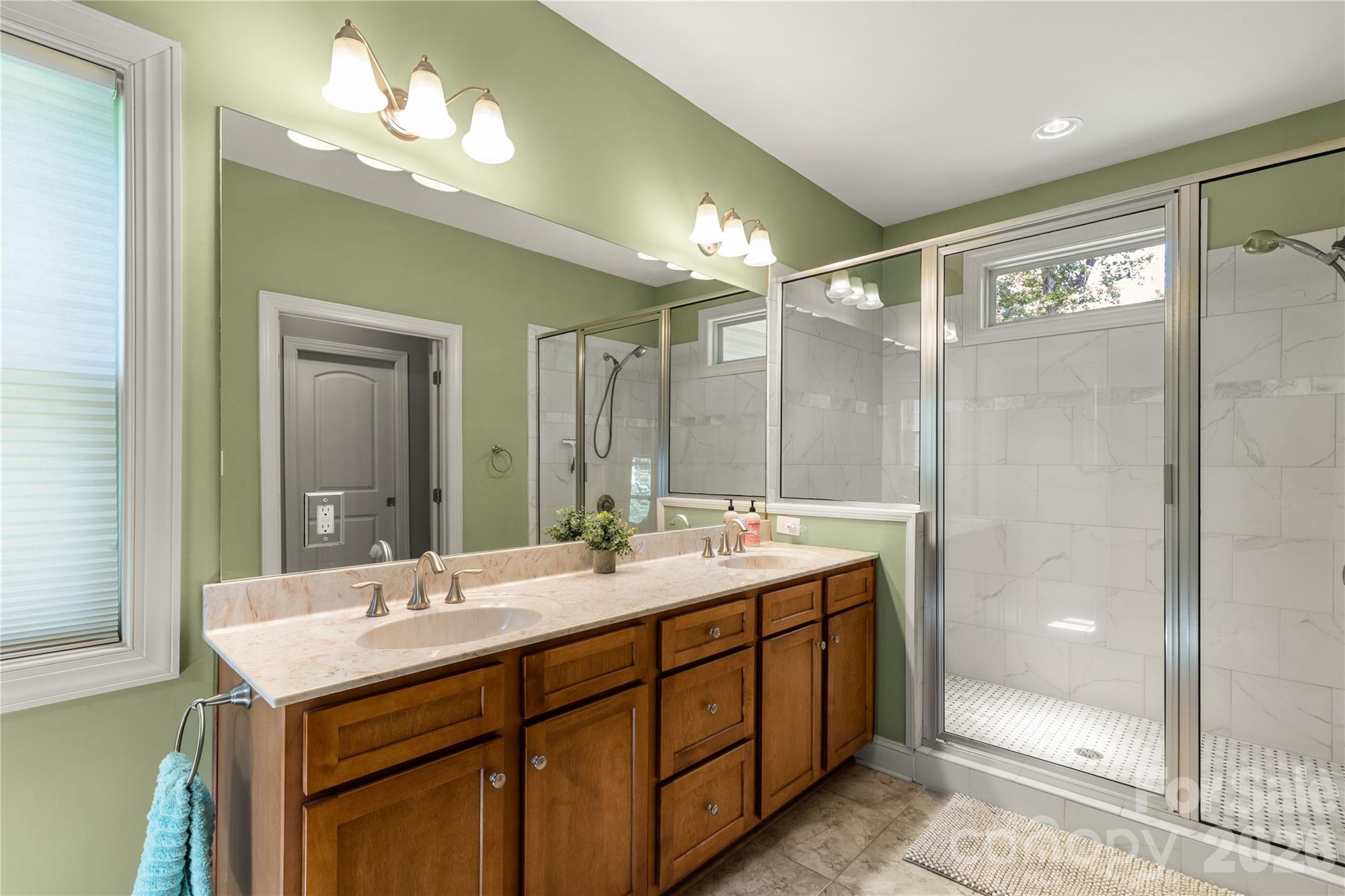 2051 Great North Road Property Photo 16