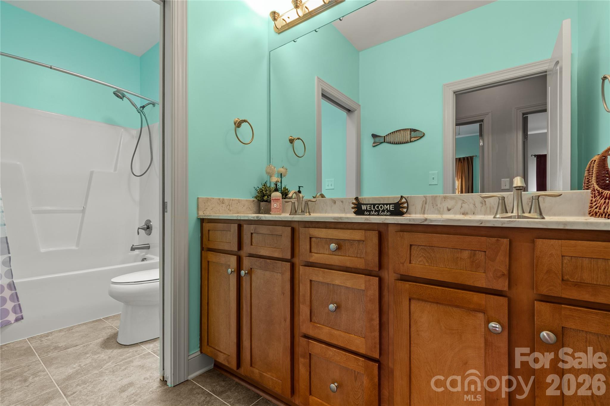 2051 Great North Road Property Photo 20