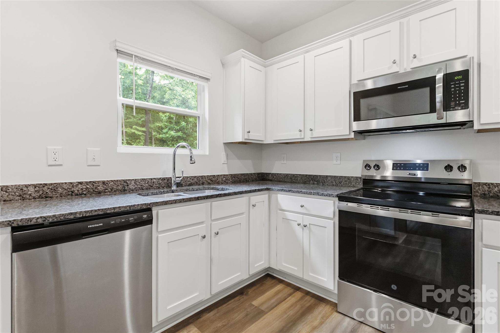 720 White Crane Road Property Photo 8