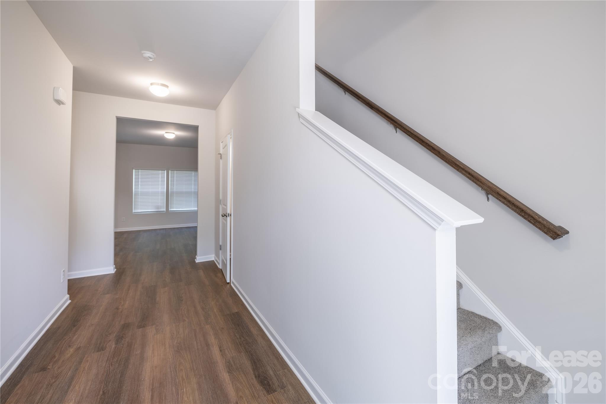 208 S Bell Avenue Property Photo 4
