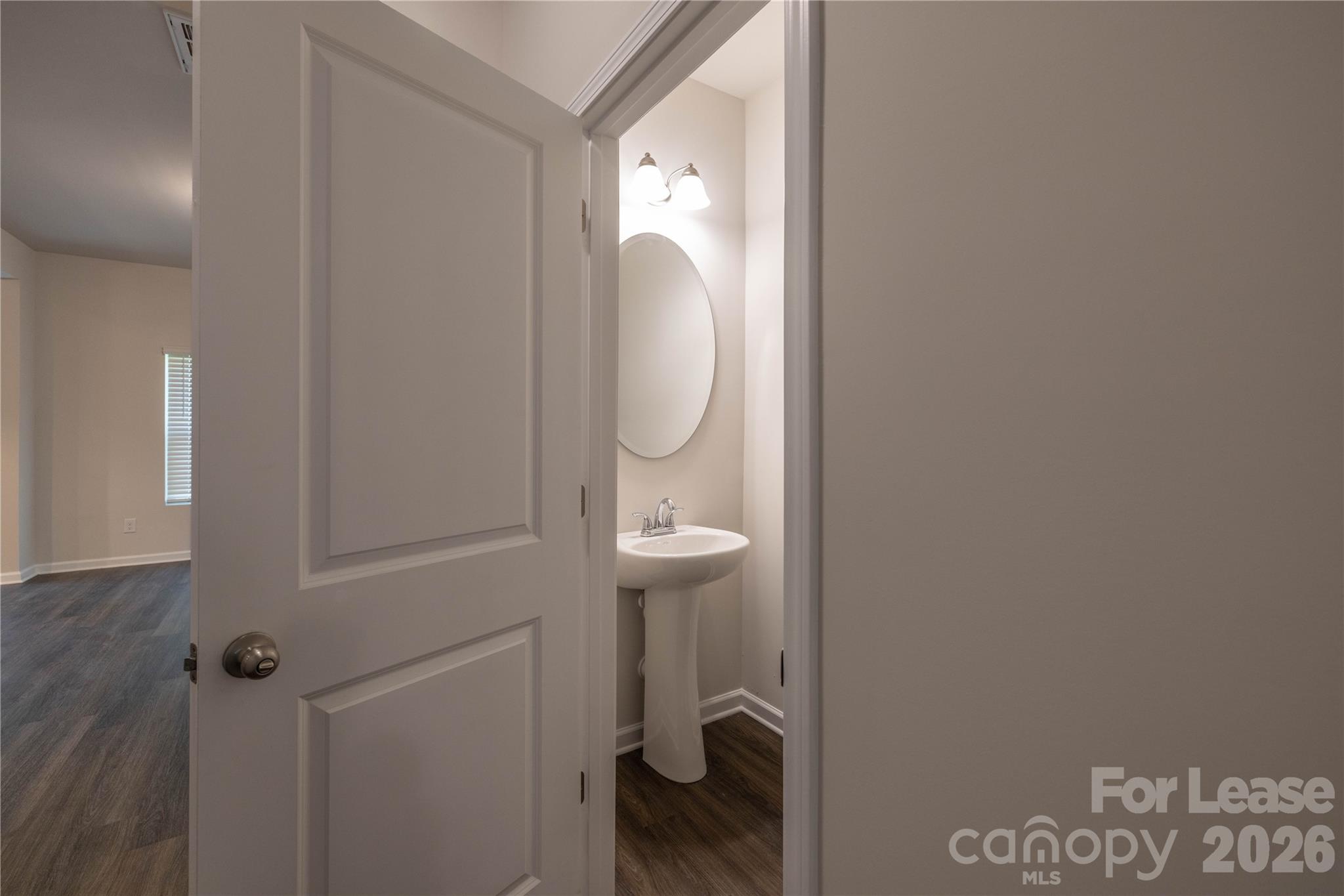 208 S Bell Avenue Property Photo 7