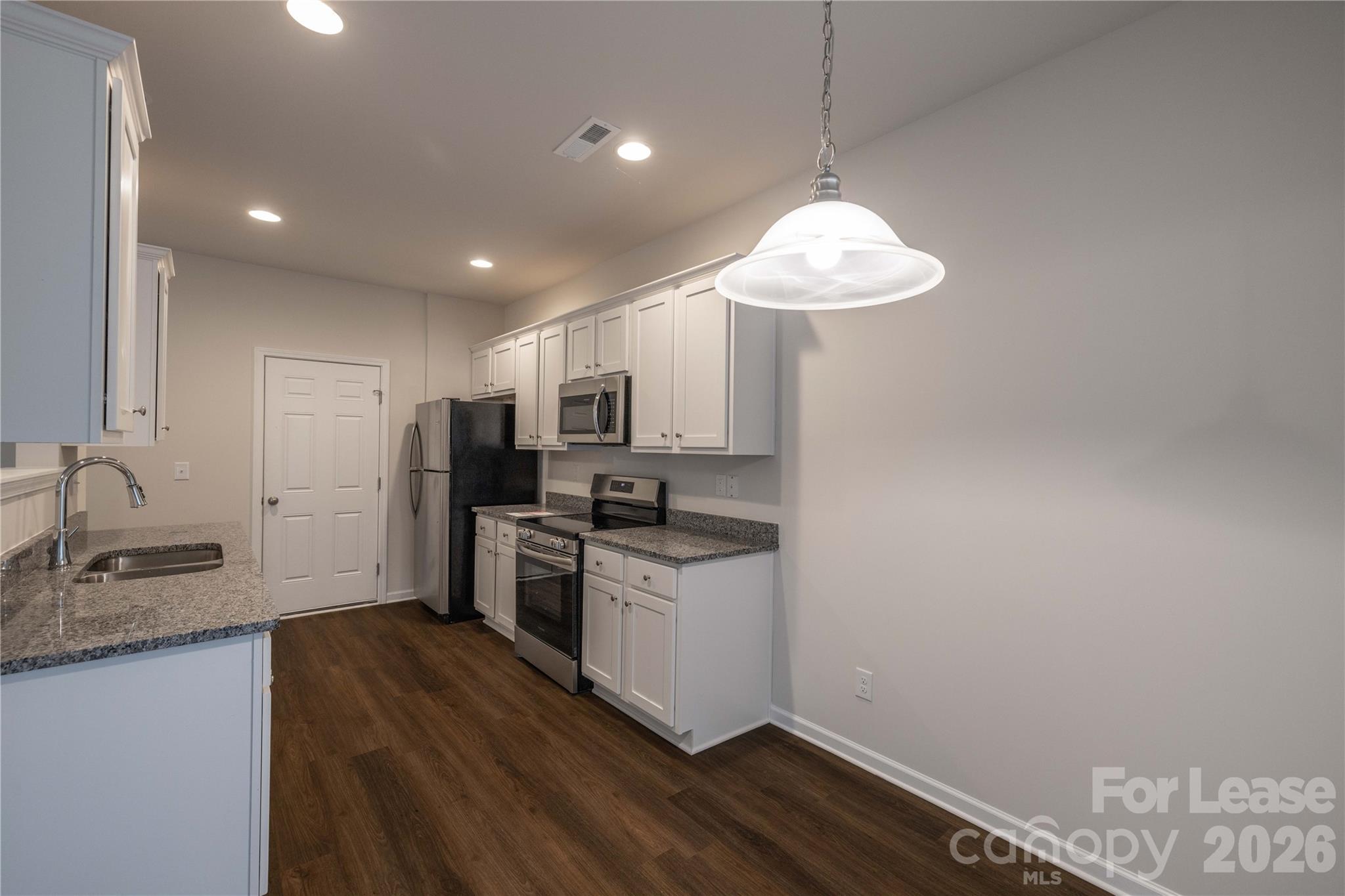 208 S Bell Avenue Property Photo 14