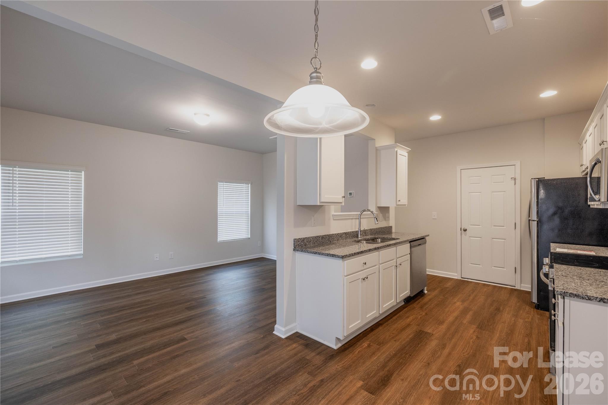 208 S Bell Avenue Property Photo 15