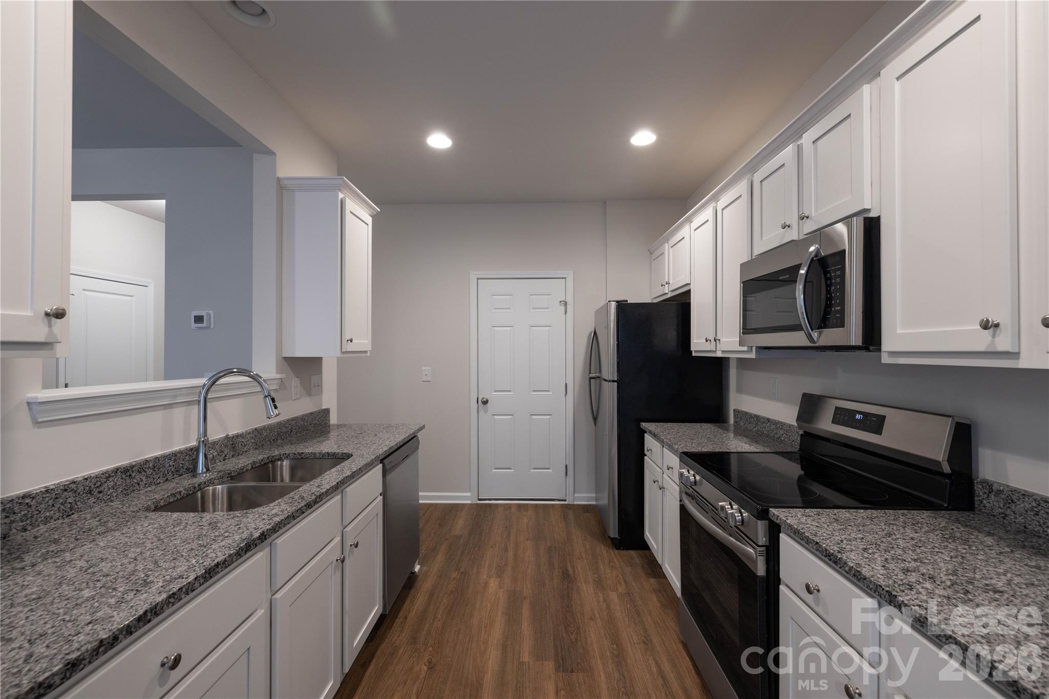 208 S Bell Avenue Property Photo 16