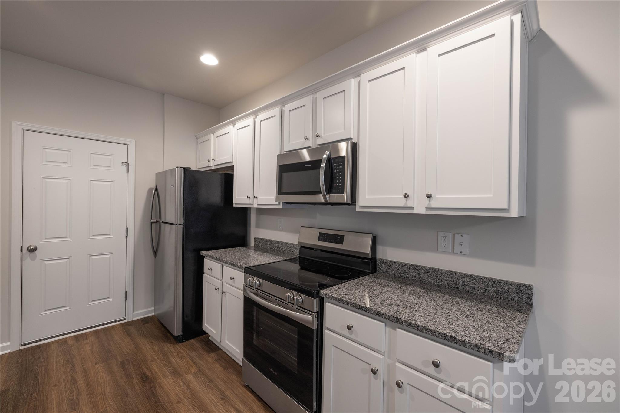 208 S Bell Avenue Property Photo 17