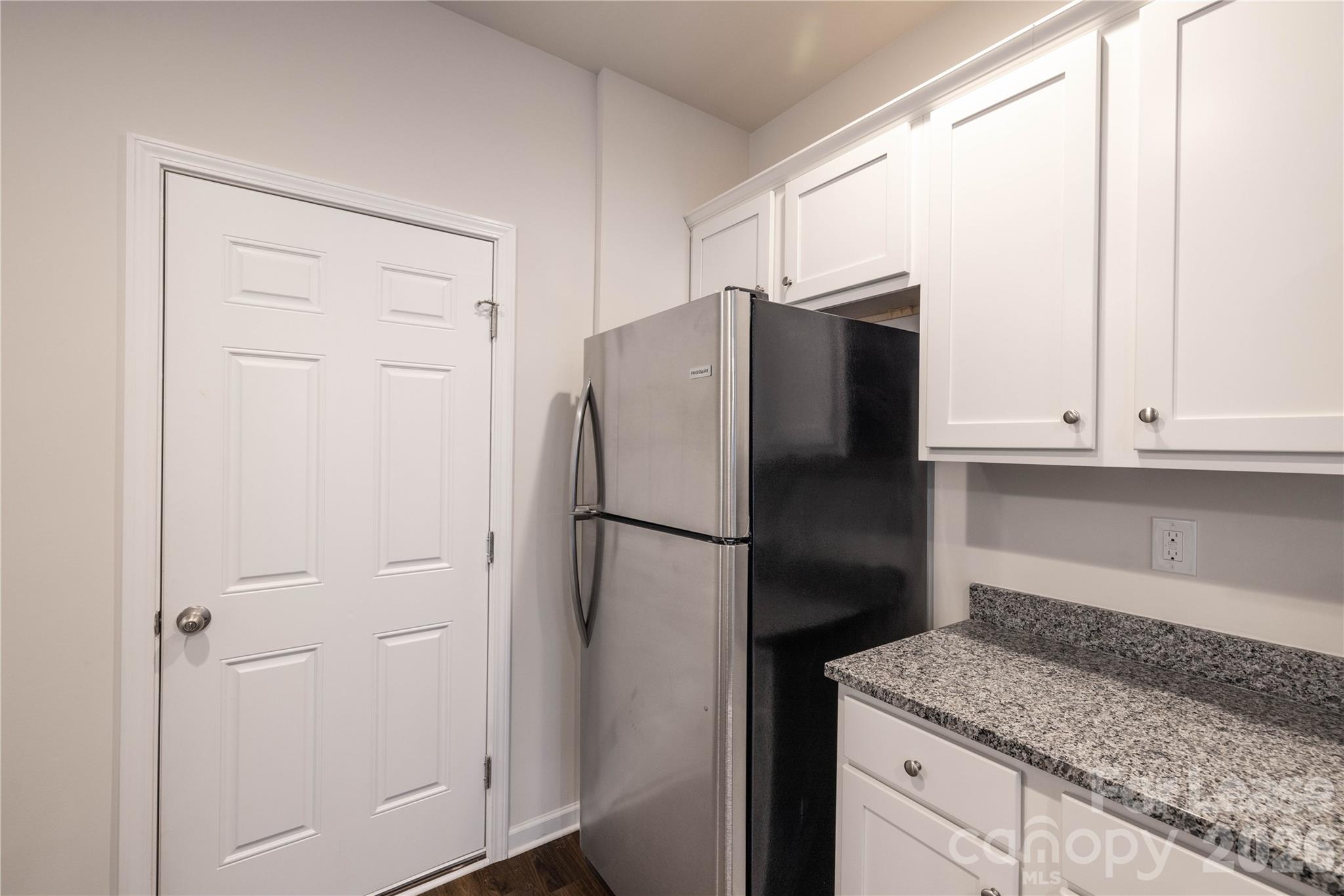 208 S Bell Avenue Property Photo 19