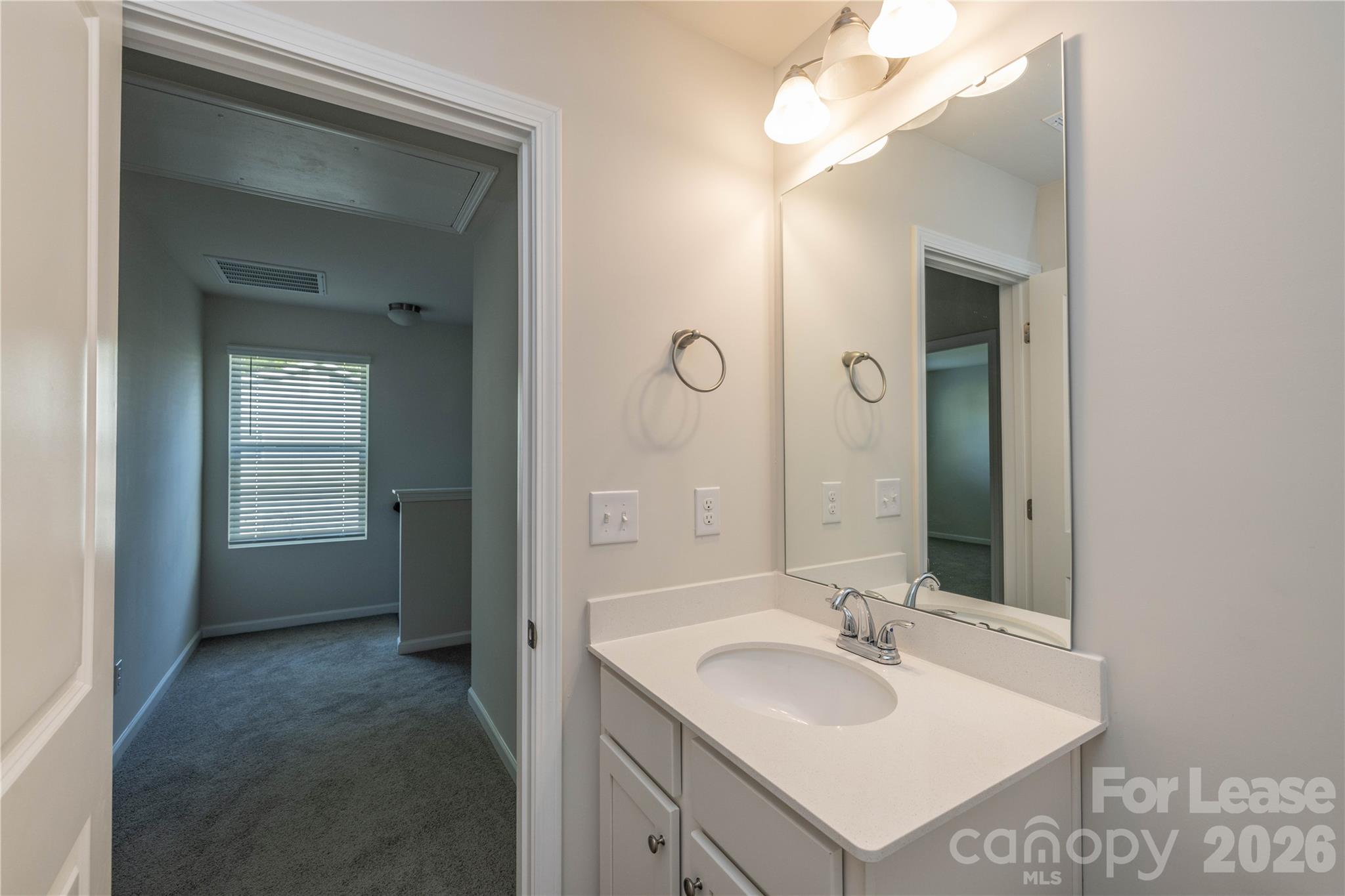 208 S Bell Avenue Property Photo 34
