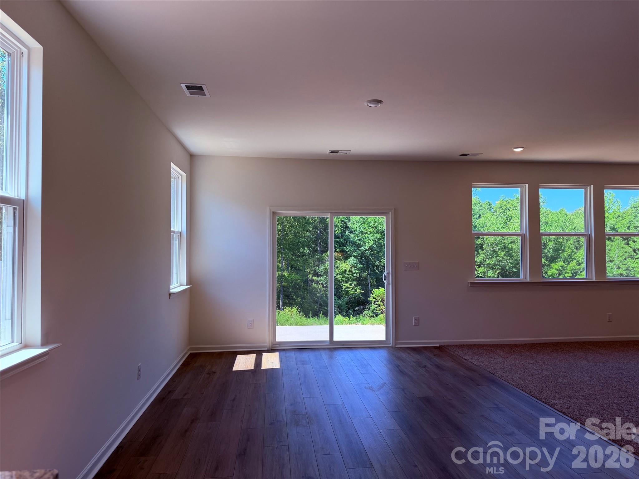 1916 Berksdale Court Property Photo 6
