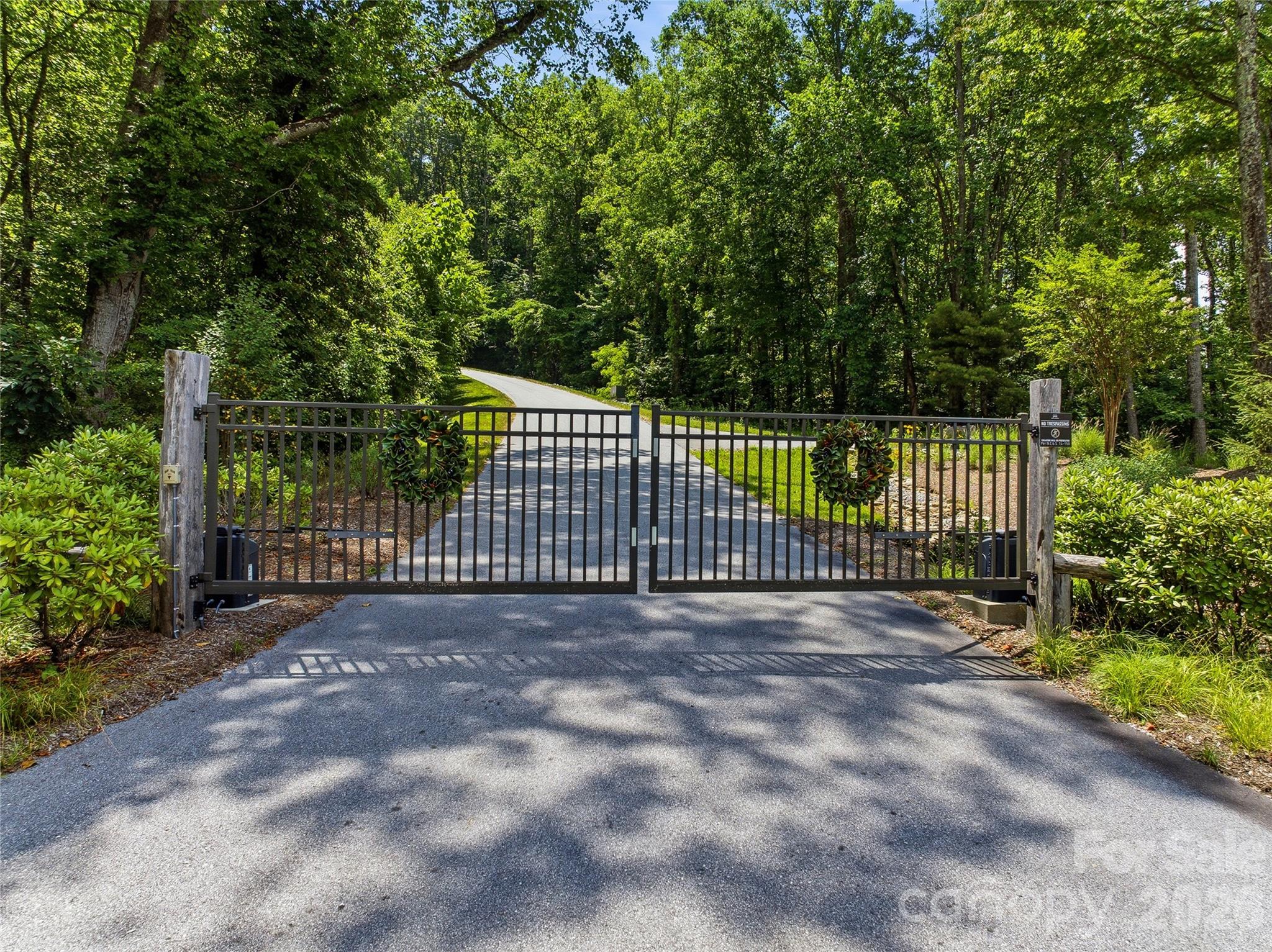 58 Mountain Grove Lane Property Photo 3