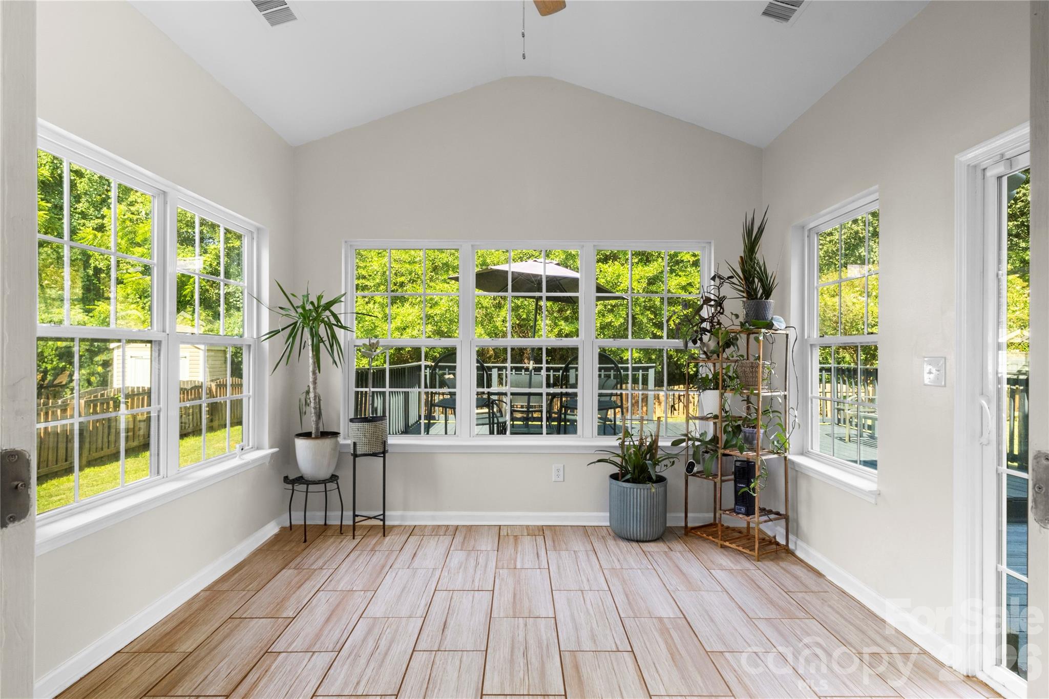 6600 Hermsley Road Property Photo 7